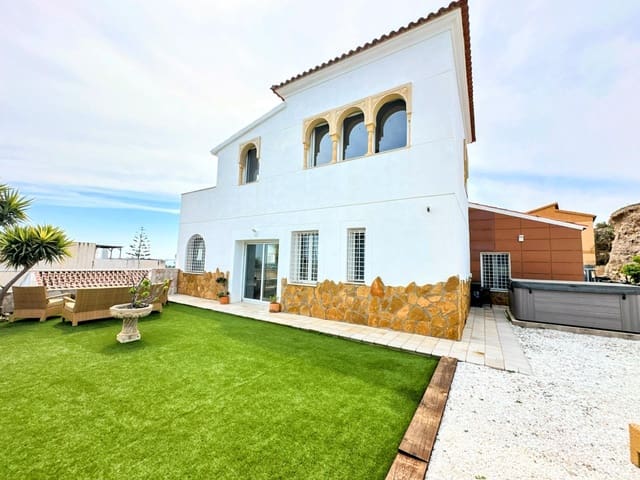 4 soveværelse Villa til salg i Palomares, Cuevas del Almanzora med garage - € 455.000 (Ref: 9719981)