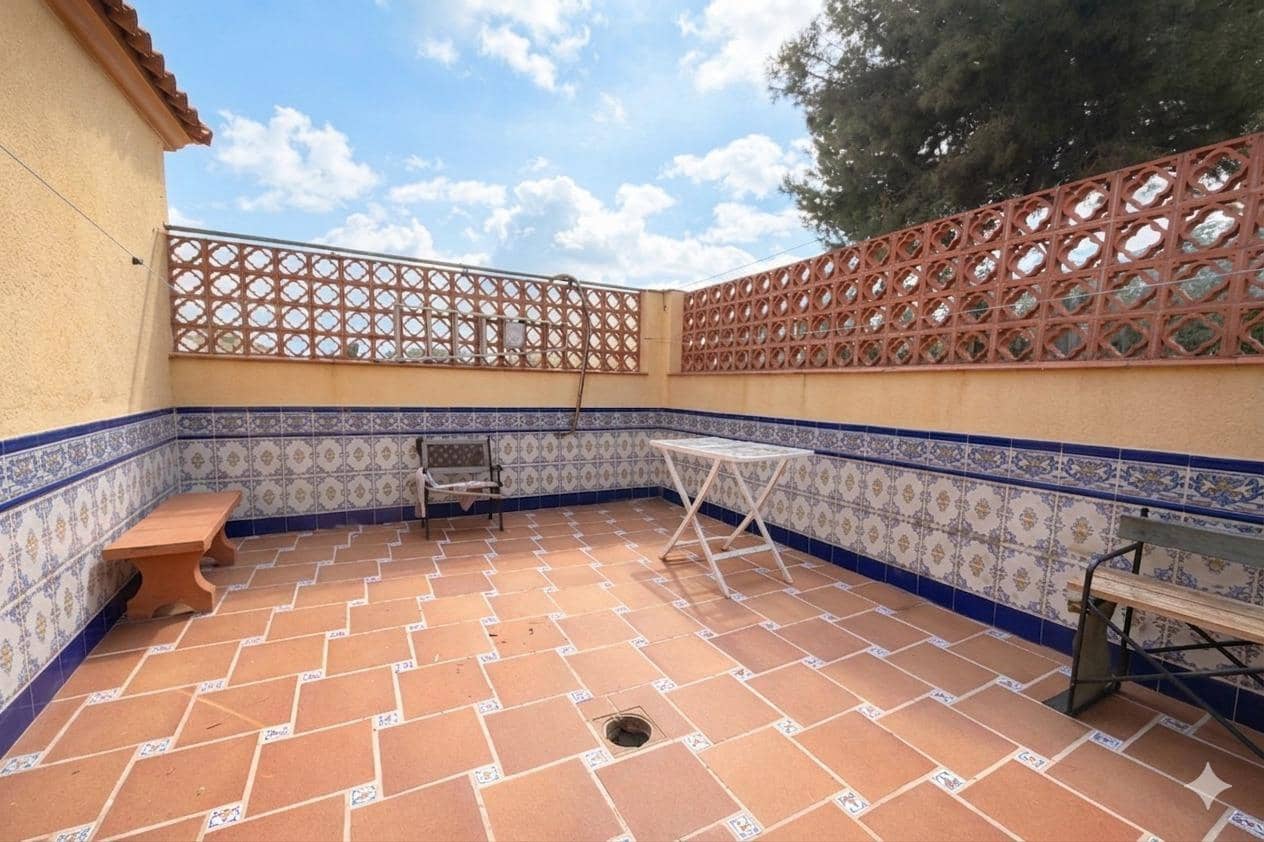 4 bedroom Finca/Country House for sale in Cuevas del Almanzora with garage - € 295,000 (Ref: 9721724)