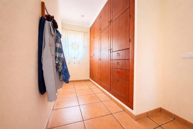 4 sovrum Finca/Hus på landet till salu i Cuevas del Almanzora med garage - 295 000 € (Ref: 9721724)