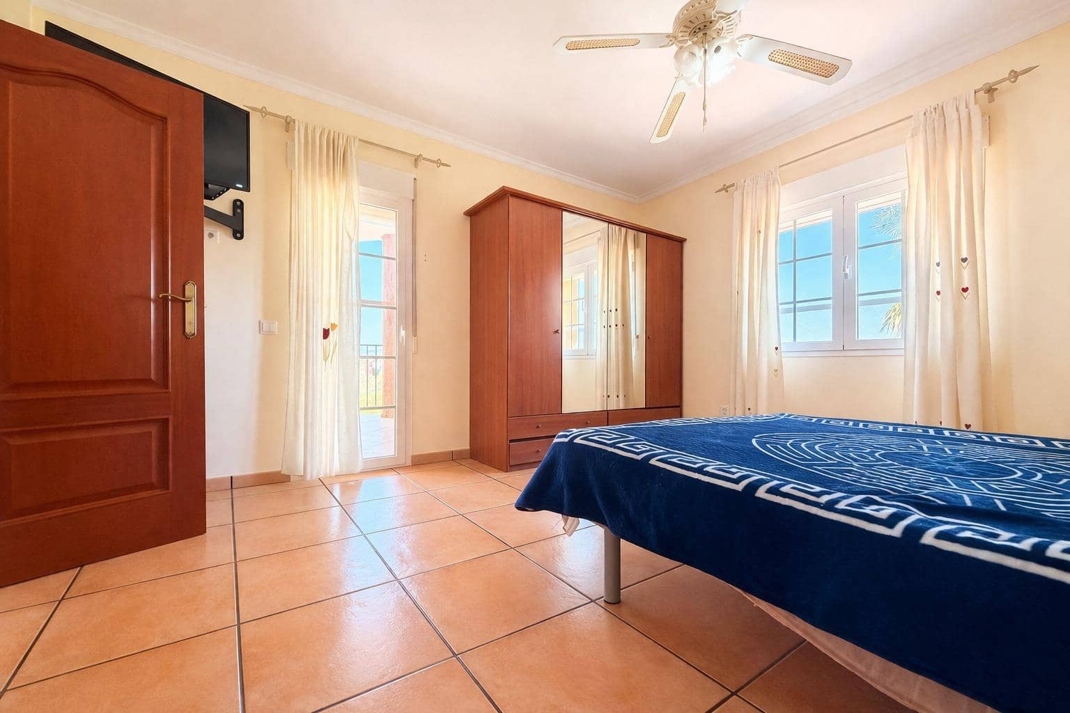 4 bedroom Finca/Country House for sale in Cuevas del Almanzora with garage - € 295,000 (Ref: 9721724)