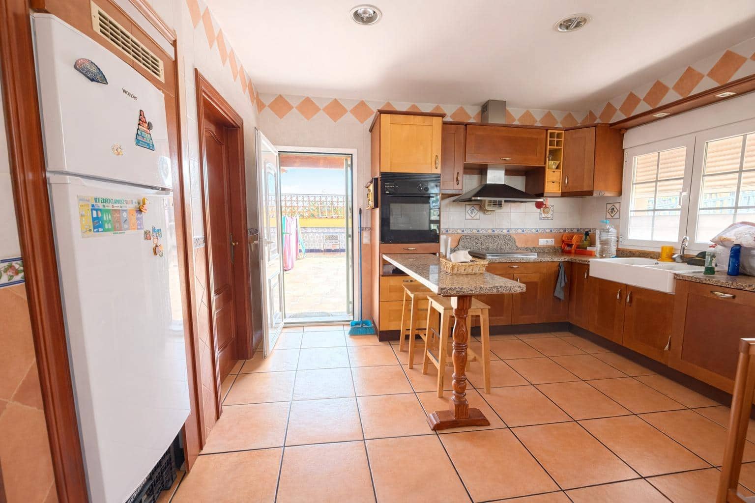 4 bedroom Finca/Country House for sale in Cuevas del Almanzora with garage - € 295,000 (Ref: 9721724)