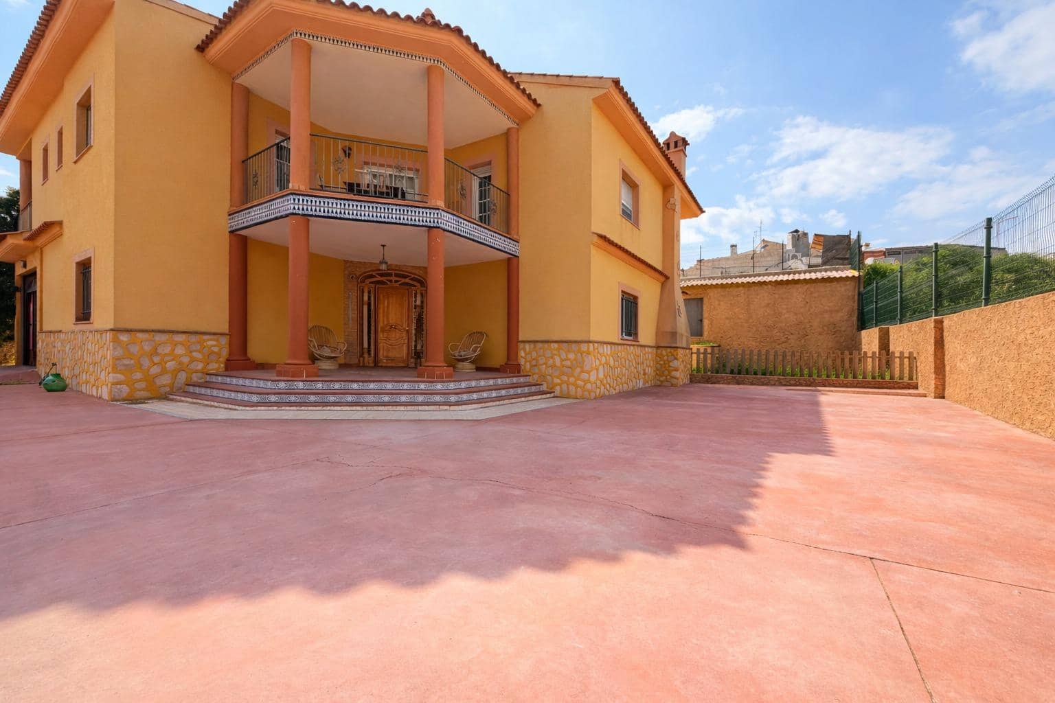 4 bedroom Finca/Country House for sale in Cuevas del Almanzora with garage - € 295,000 (Ref: 9721724)