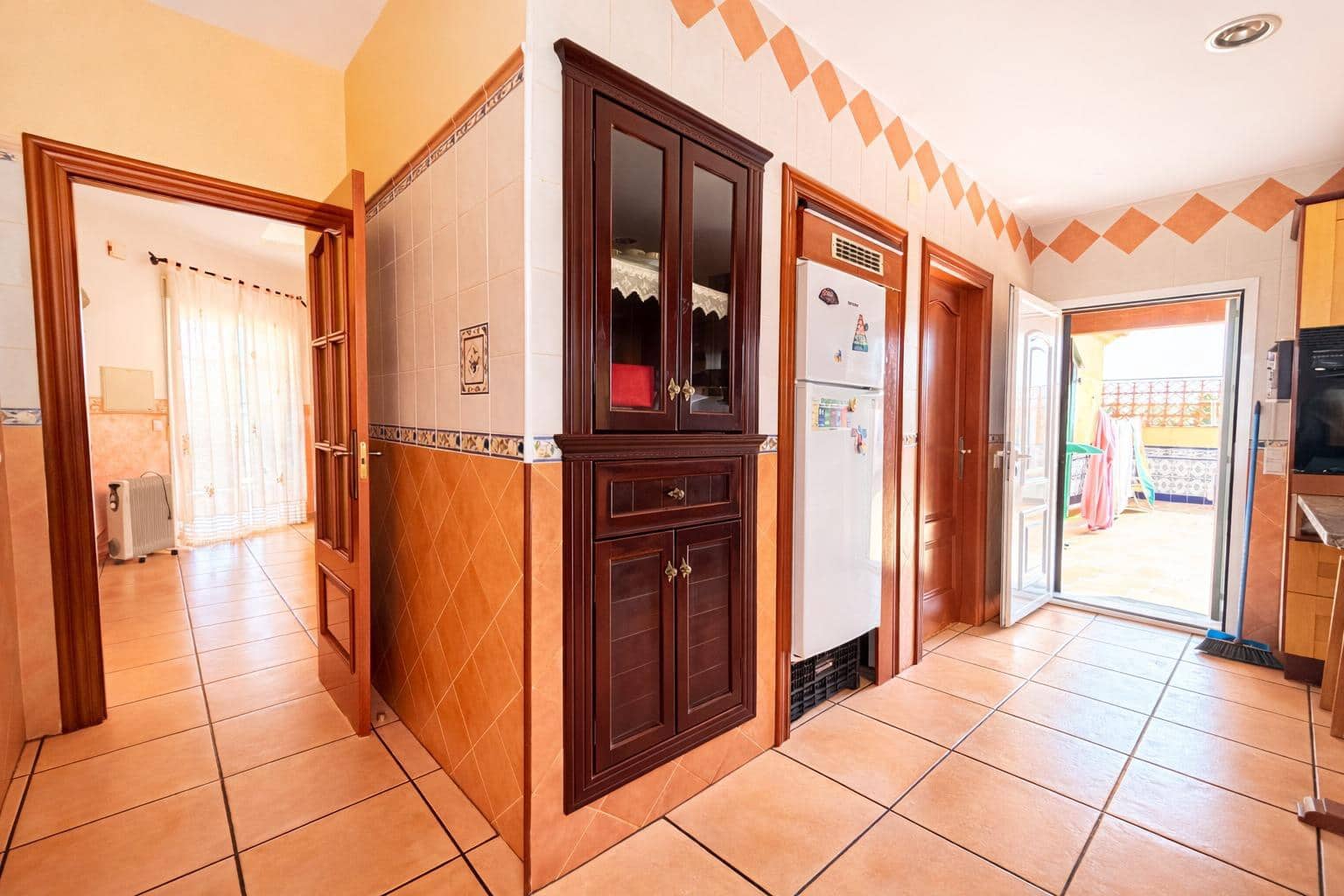 4 bedroom Finca/Country House for sale in Cuevas del Almanzora with garage - € 295,000 (Ref: 9721724)