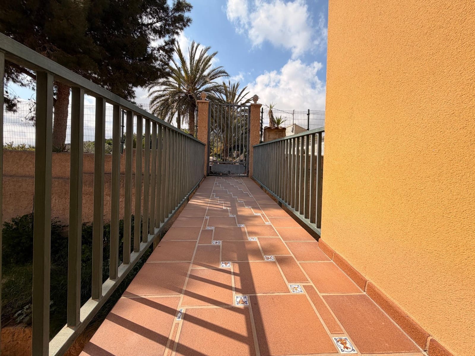 4 bedroom Finca/Country House for sale in Cuevas del Almanzora with garage - € 295,000 (Ref: 9721724)