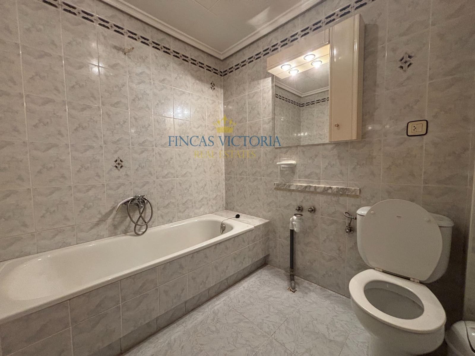 3 bedroom Apartment for sale in Aguilas with garage - € 198,000 (Ref: 9732139)