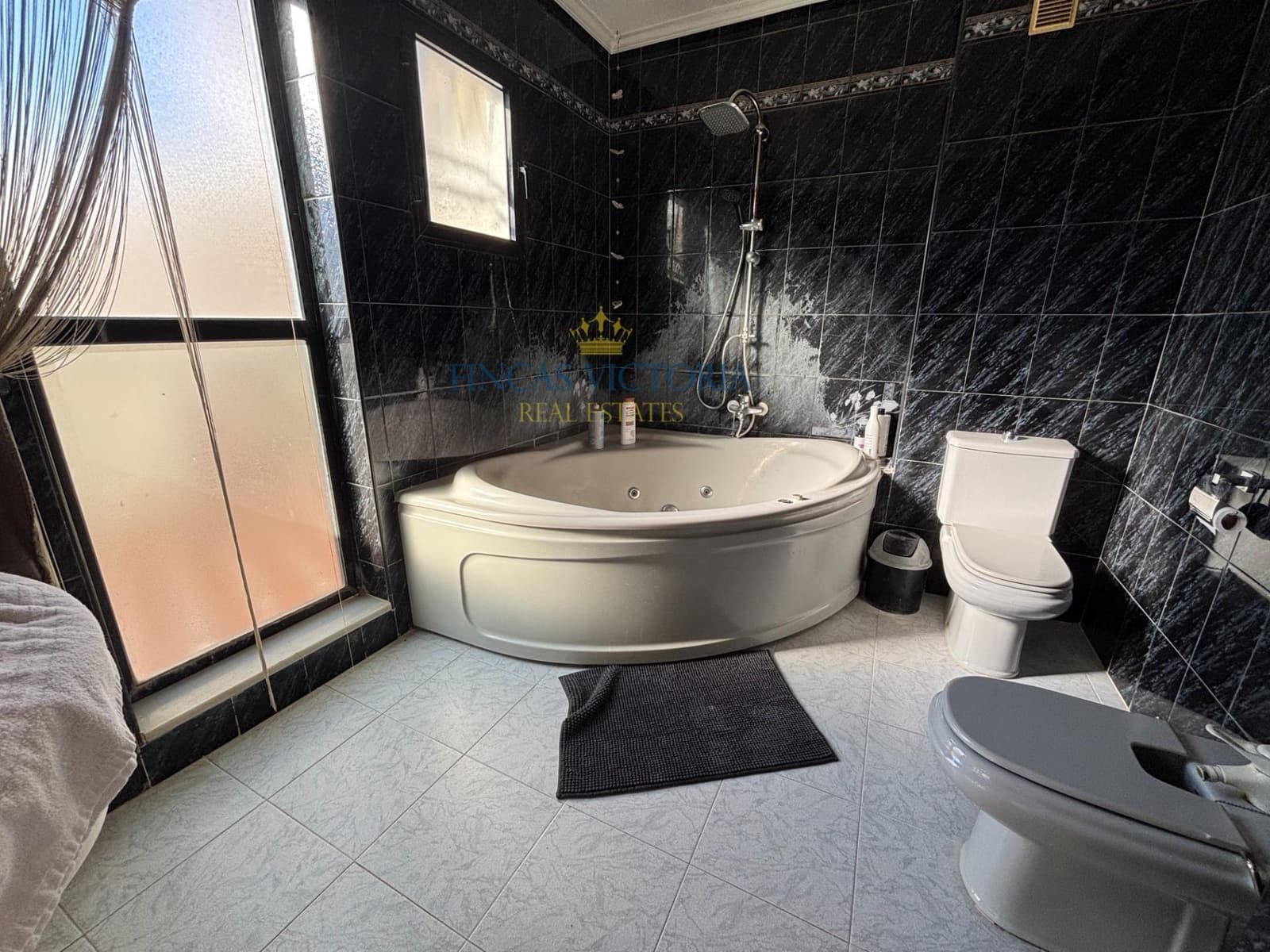 3 bedroom Apartment for sale in Aguilas with garage - € 198,000 (Ref: 9732139)