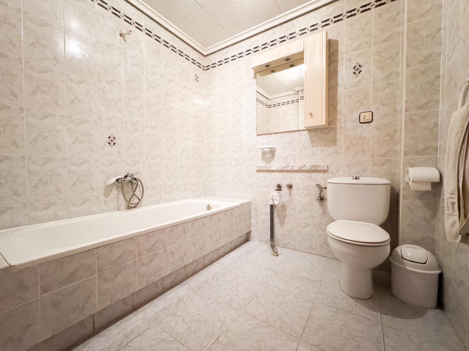 3 bedroom Apartment for sale in Aguilas with garage - € 180,000 (Ref: 9732139)