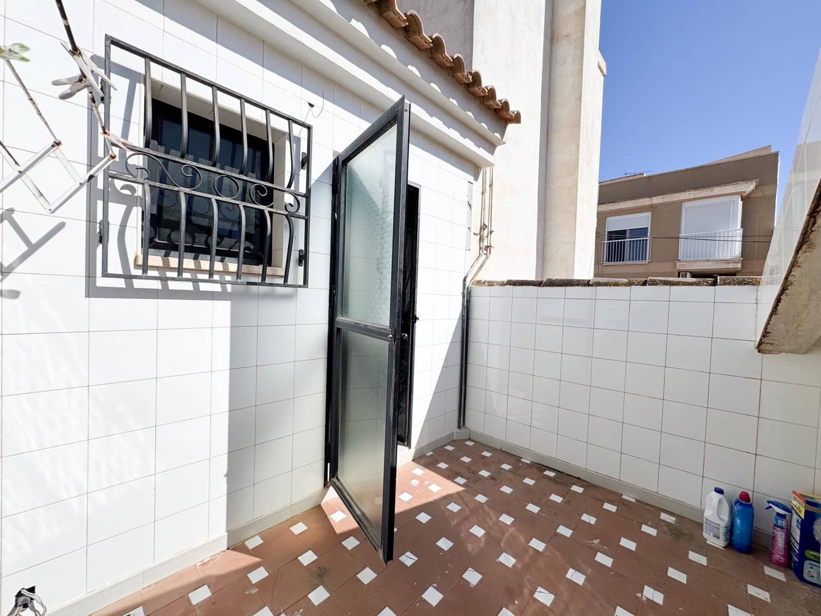 3 bedroom Apartment for sale in Aguilas with garage - € 180,000 (Ref: 9732139)