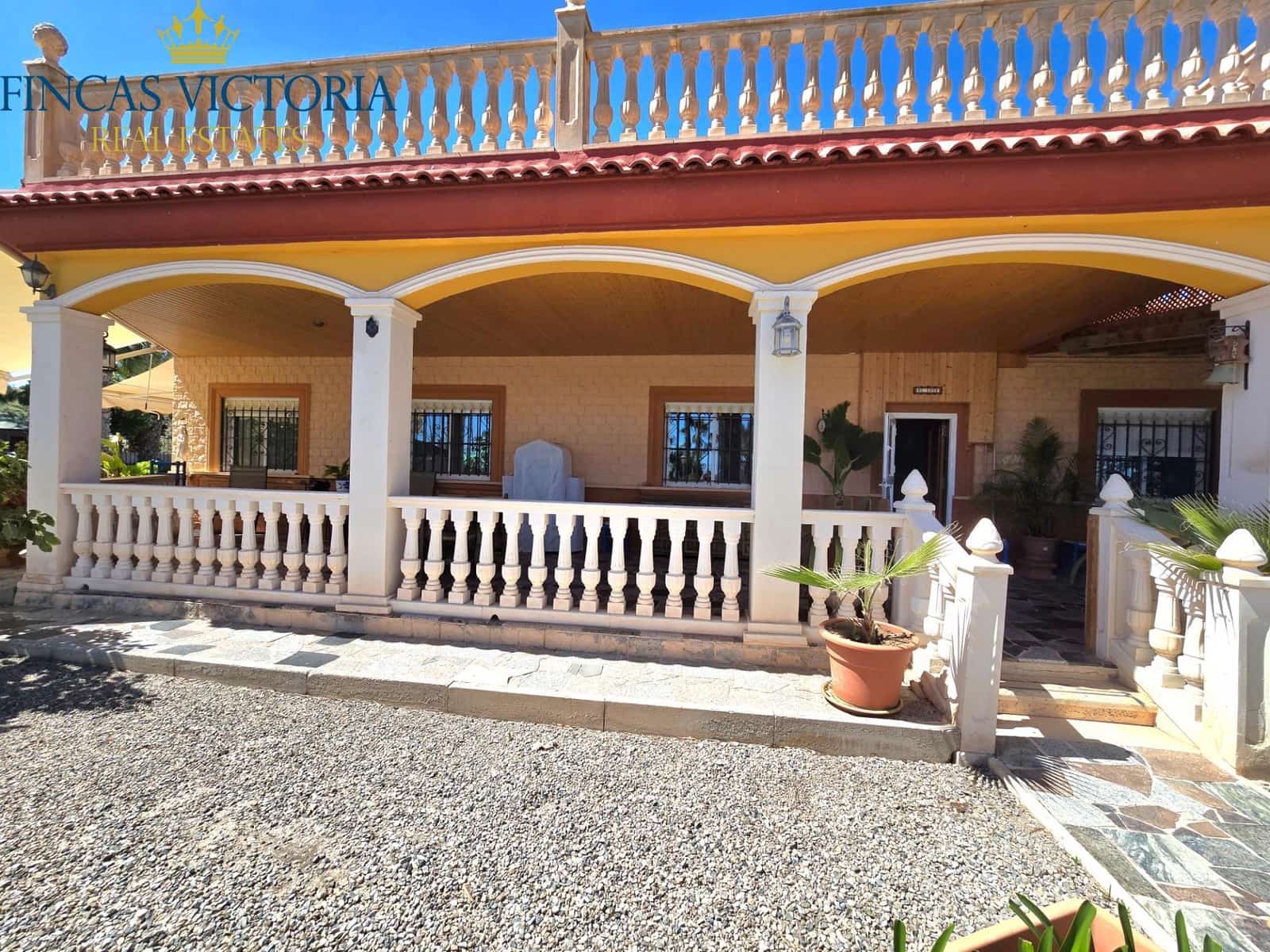 5 bedroom Finca/Country House for sale in Aguilas with garage - € 375,000 (Ref: 9761574)