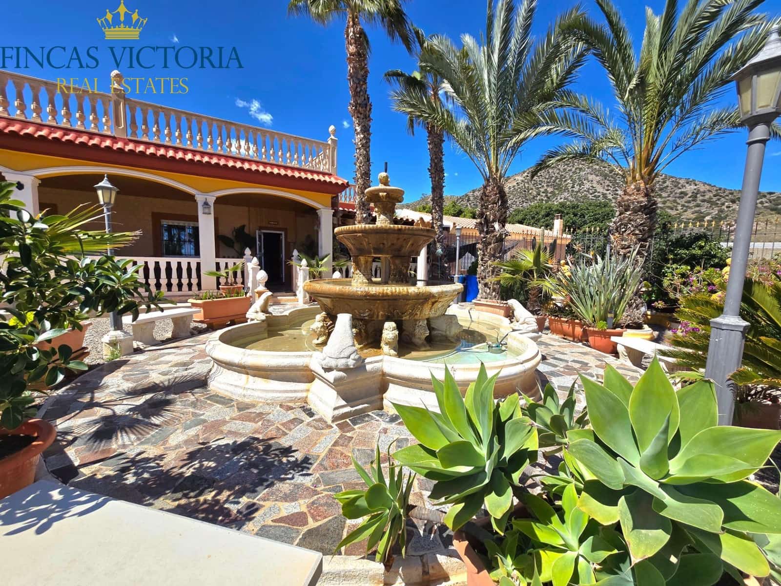 5 bedroom Finca/Country House for sale in Aguilas with garage - € 375,000 (Ref: 9761574)