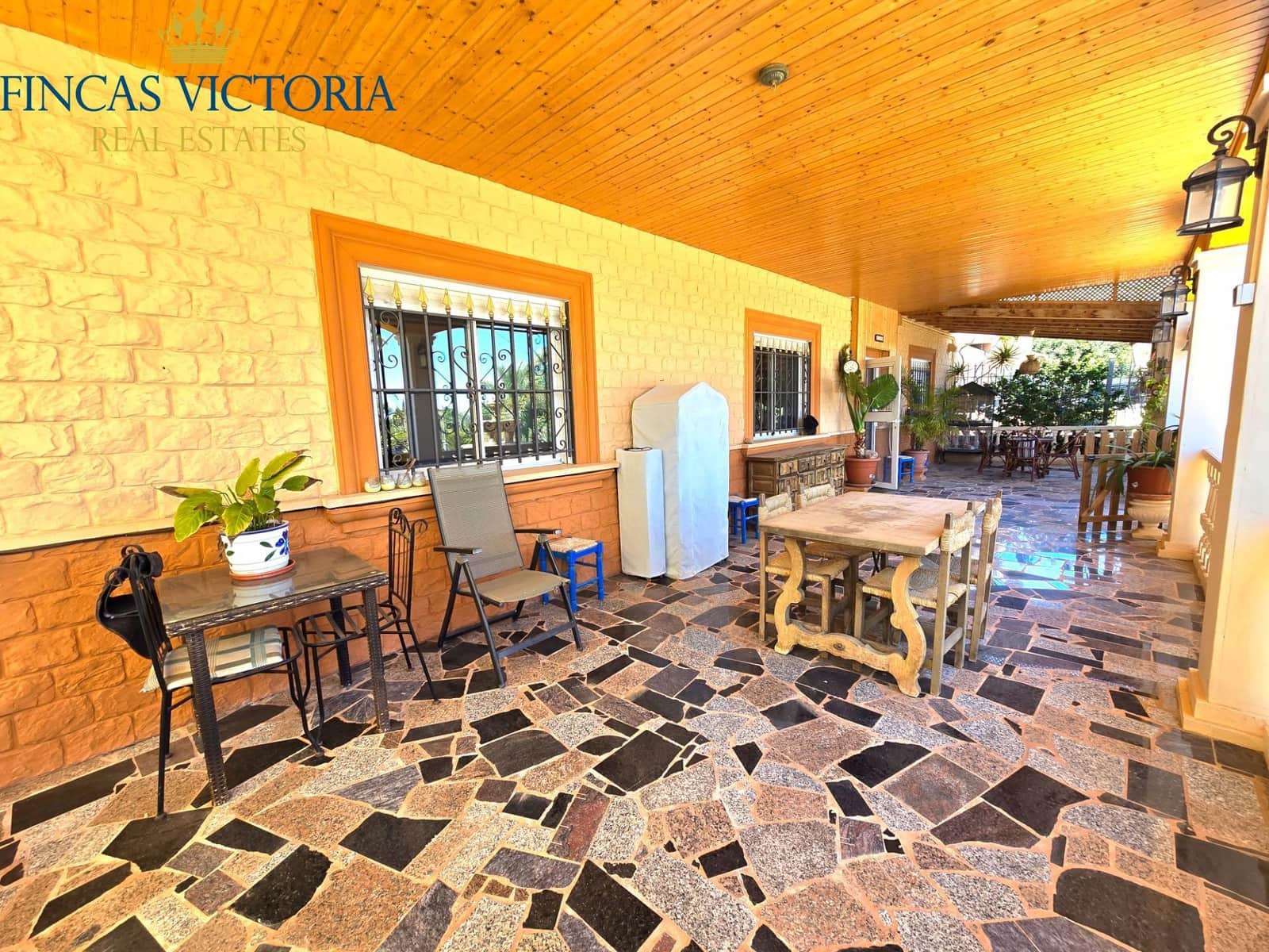 5 bedroom Finca/Country House for sale in Aguilas with garage - € 375,000 (Ref: 9761574)