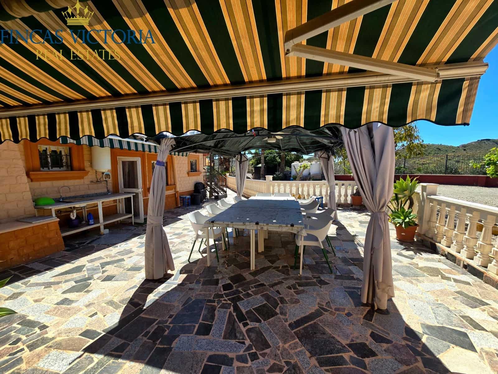 5 bedroom Finca/Country House for sale in Aguilas with garage - € 375,000 (Ref: 9761574)