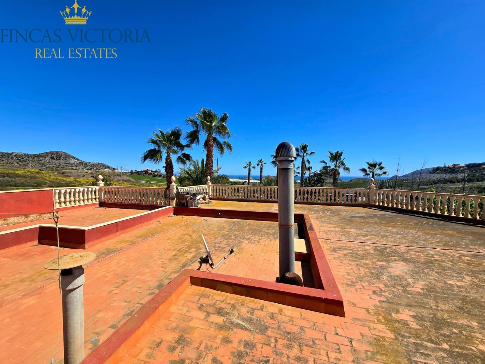 5 bedroom Finca/Country House for sale in Aguilas with garage - € 375,000 (Ref: 9761574)