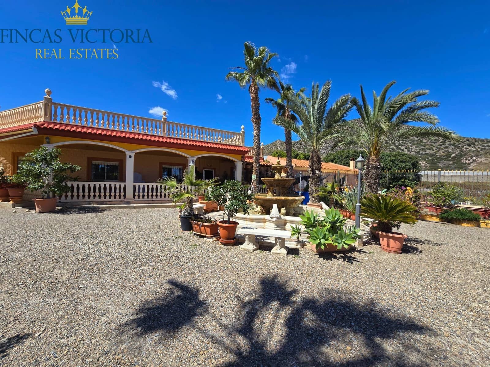 5 bedroom Finca/Country House for sale in Aguilas with garage - € 375,000 (Ref: 9761574)