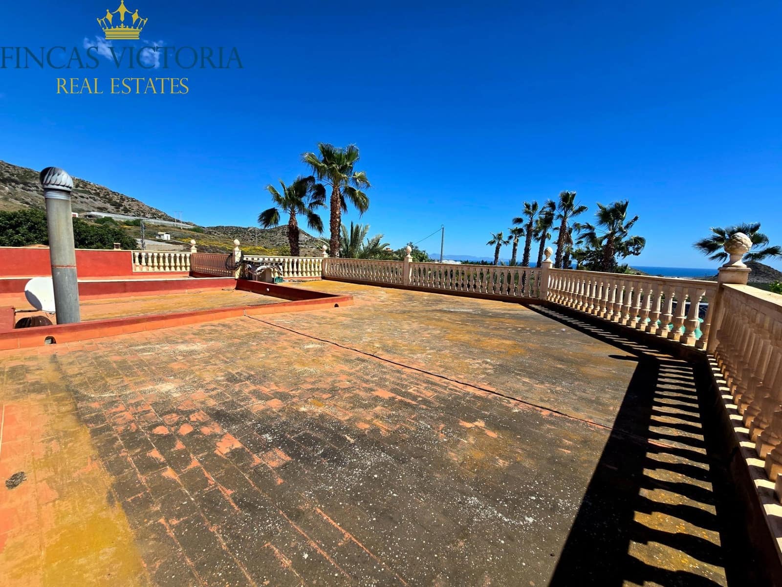 5 bedroom Finca/Country House for sale in Aguilas with garage - € 375,000 (Ref: 9761574)