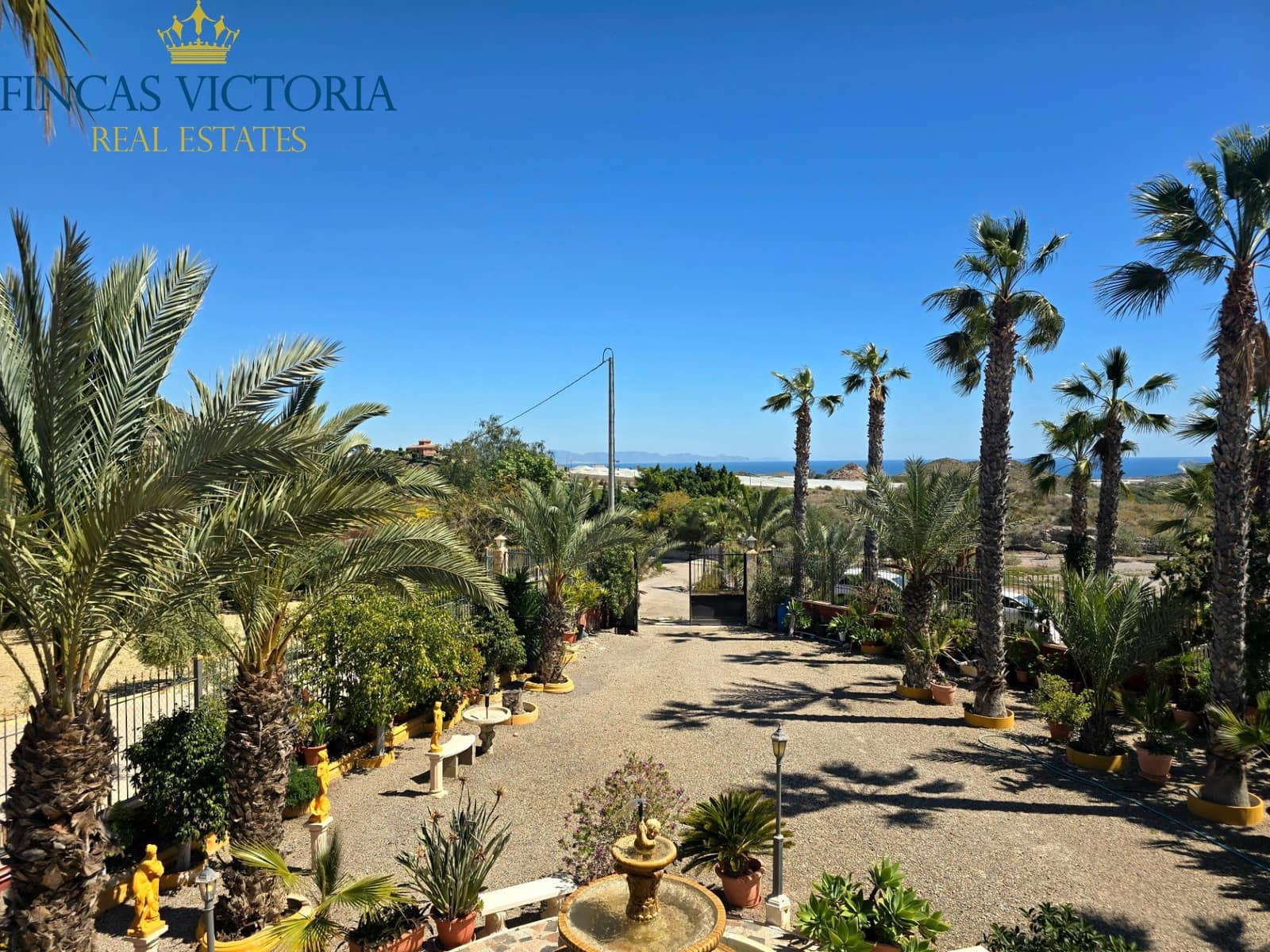 5 bedroom Finca/Country House for sale in Aguilas with garage - € 375,000 (Ref: 9761574)