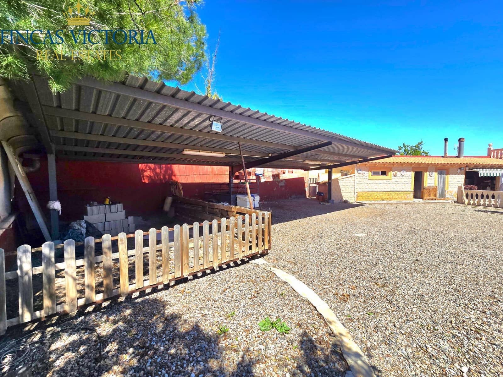 5 bedroom Finca/Country House for sale in Aguilas with garage - € 375,000 (Ref: 9761574)