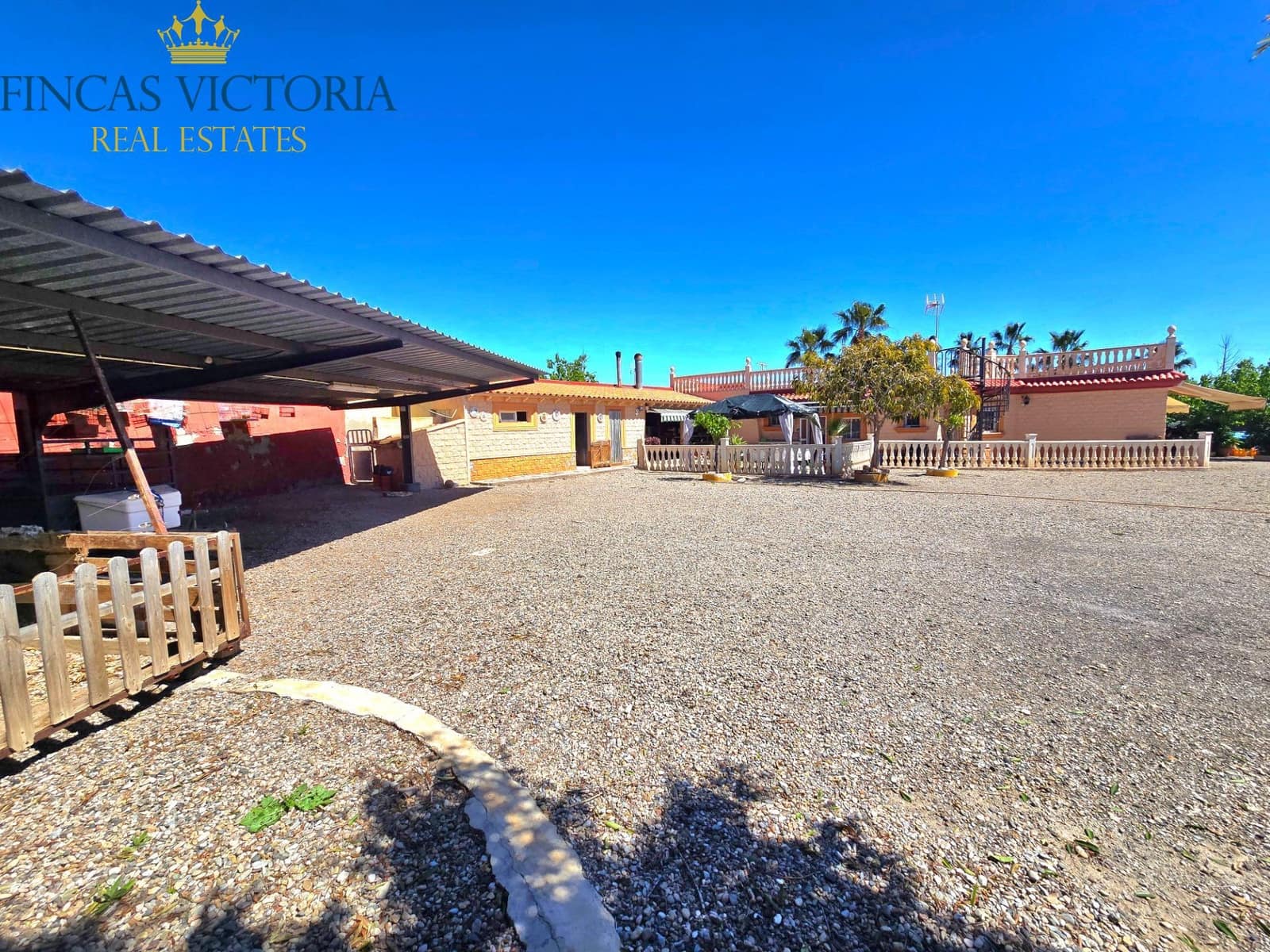 5 bedroom Finca/Country House for sale in Aguilas with garage - € 375,000 (Ref: 9761574)