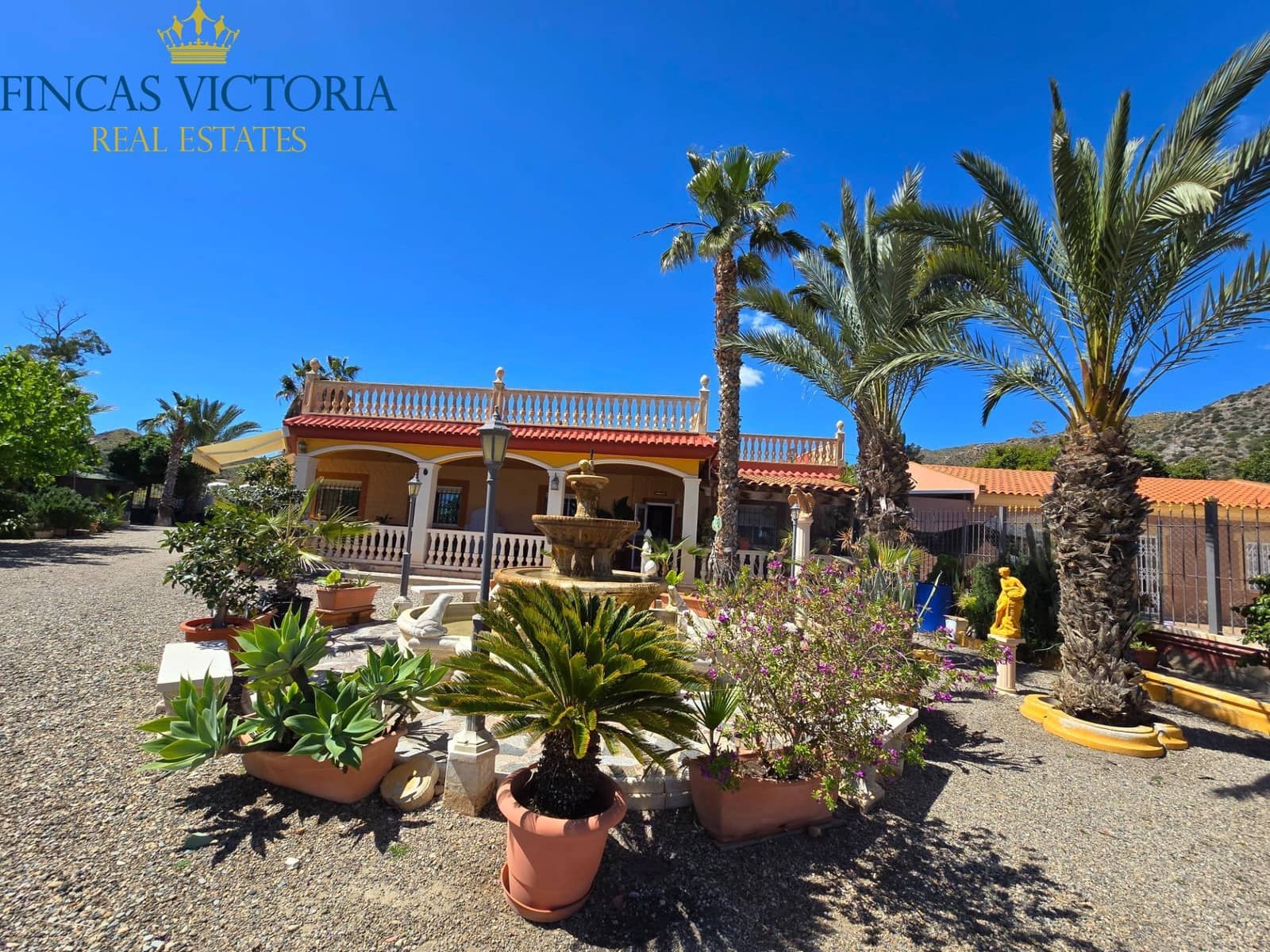 5 bedroom Finca/Country House for sale in Aguilas with garage - € 375,000 (Ref: 9761574)