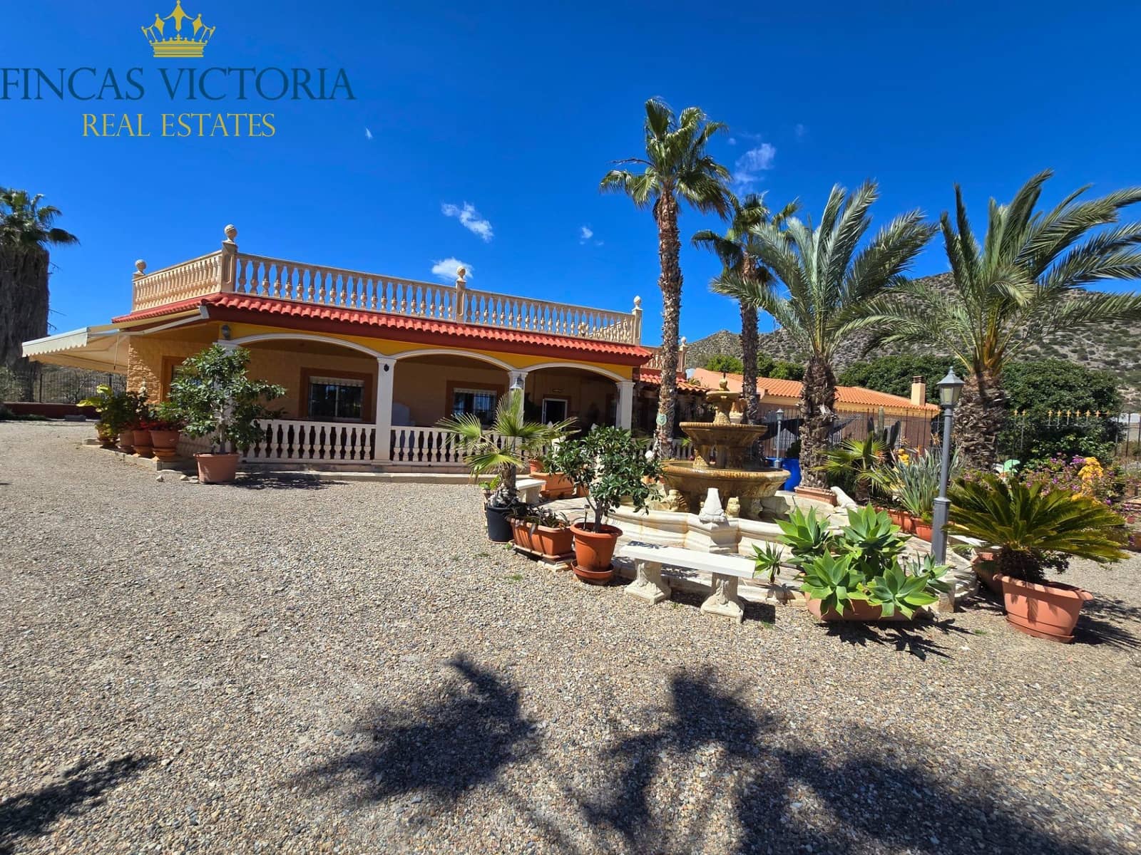 5 bedroom Finca/Country House for sale in Aguilas with garage - € 375,000 (Ref: 9761574)