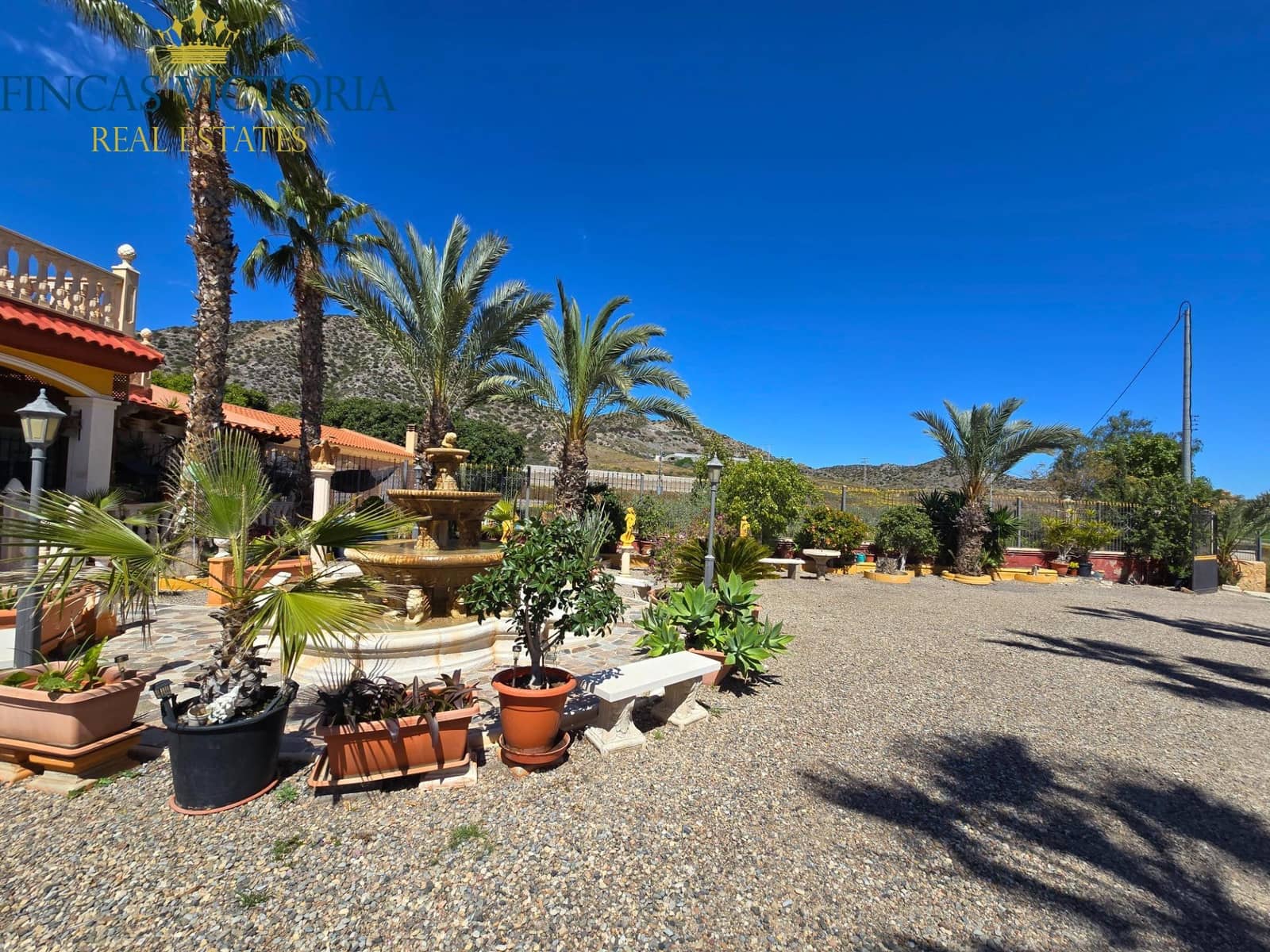 5 bedroom Finca/Country House for sale in Aguilas with garage - € 375,000 (Ref: 9761574)