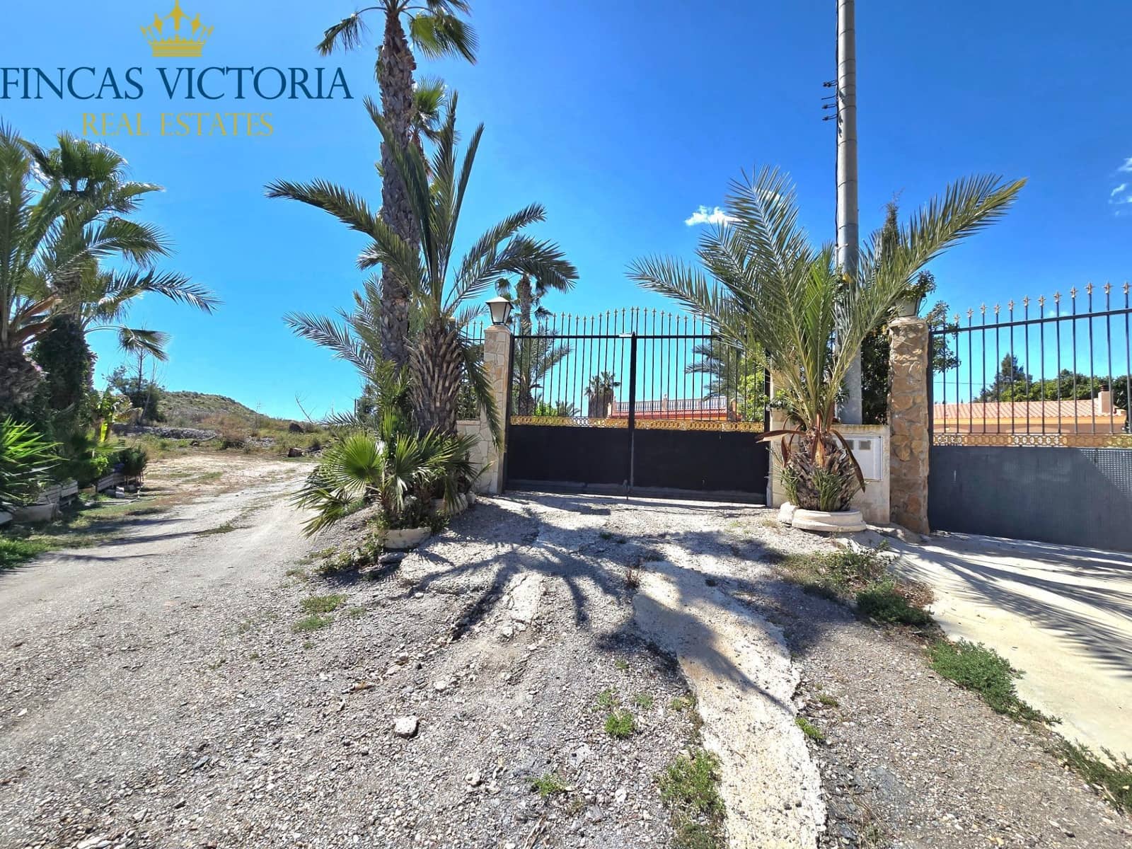 5 bedroom Finca/Country House for sale in Aguilas with garage - € 375,000 (Ref: 9761574)