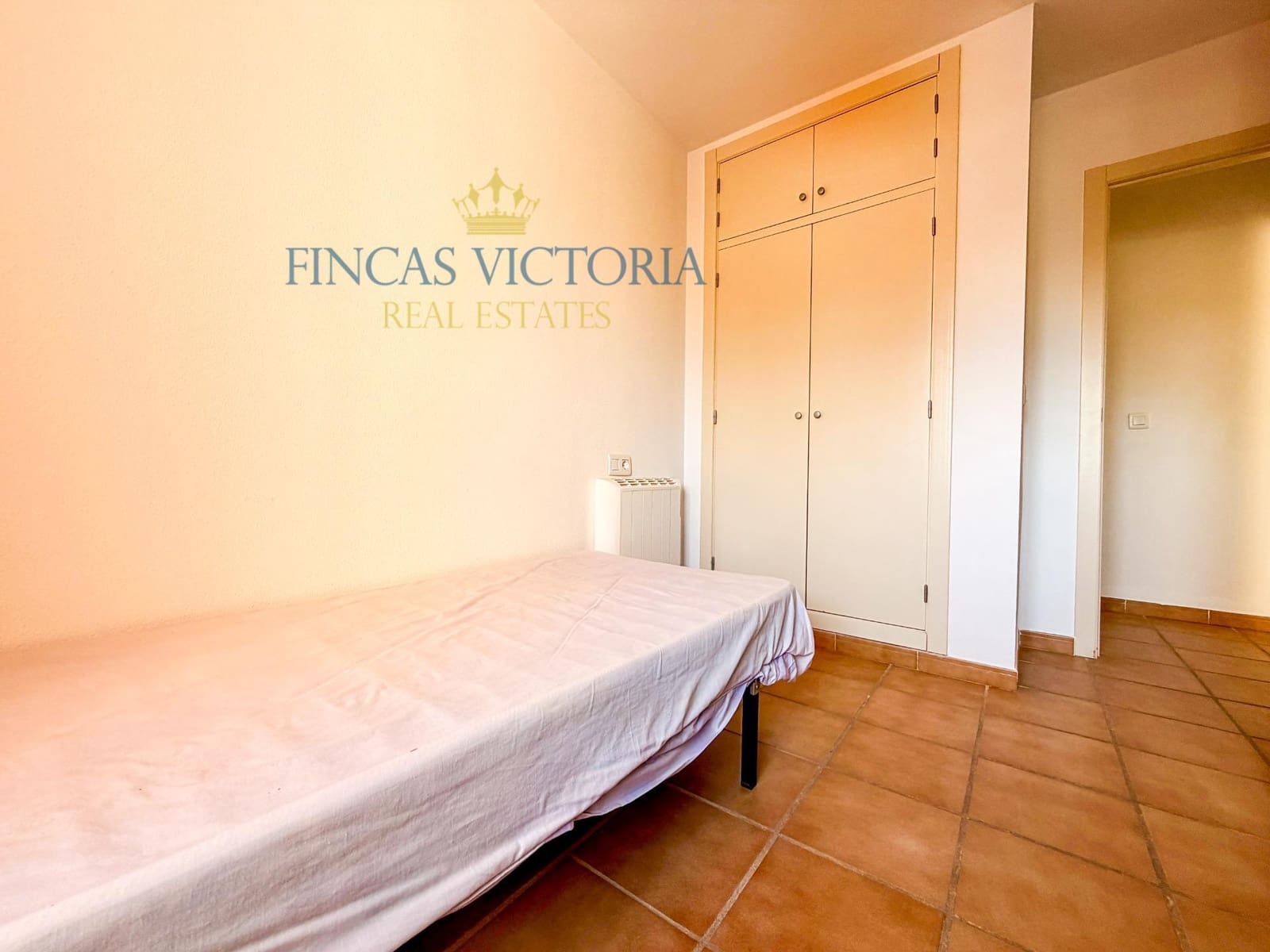 3 bedroom Flat for sale in Calabardina with pool garage - € 240,000 (Ref: 9762002)