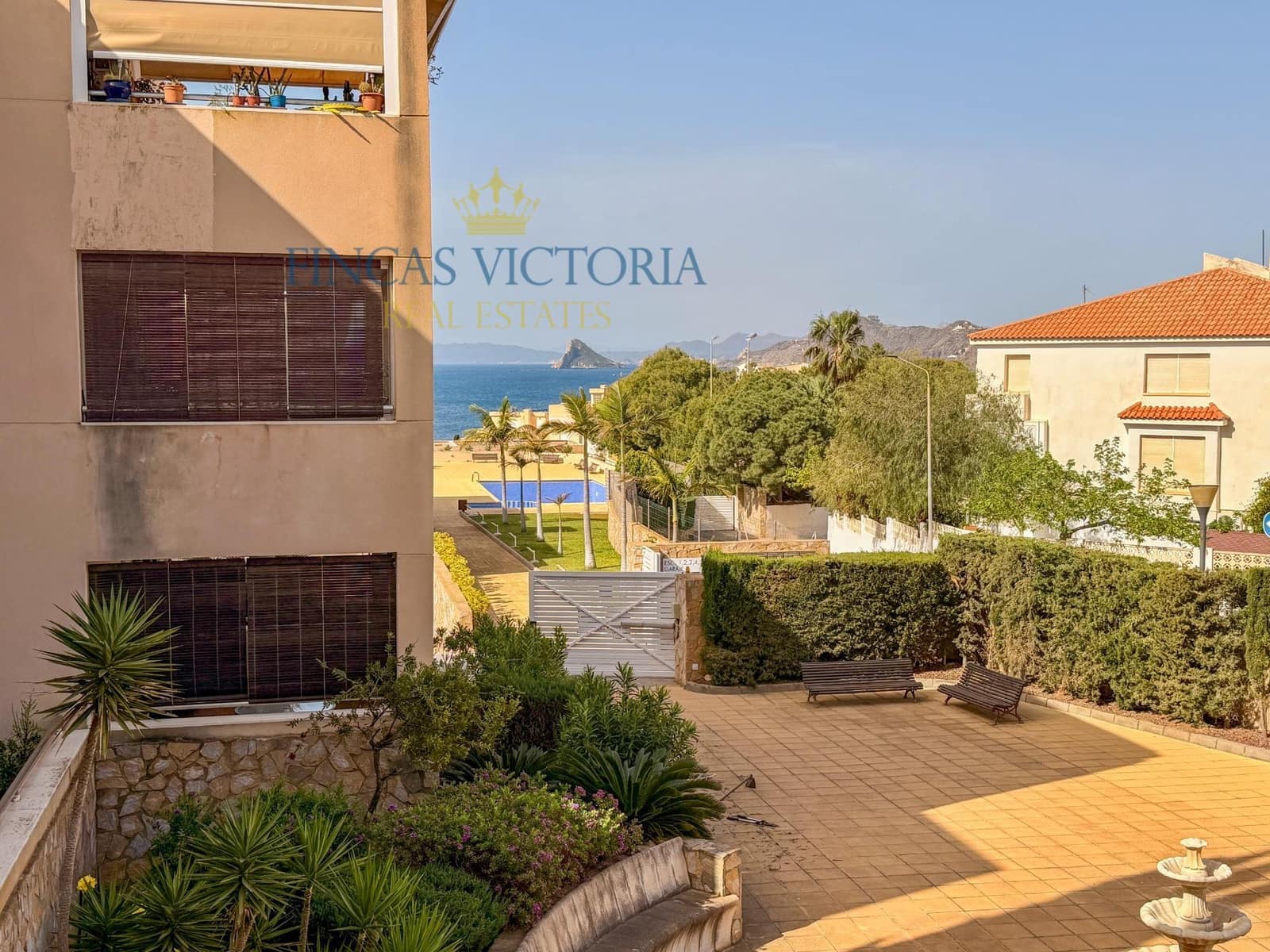 3 bedroom Flat for sale in Calabardina with pool garage - € 240,000 (Ref: 9762002)