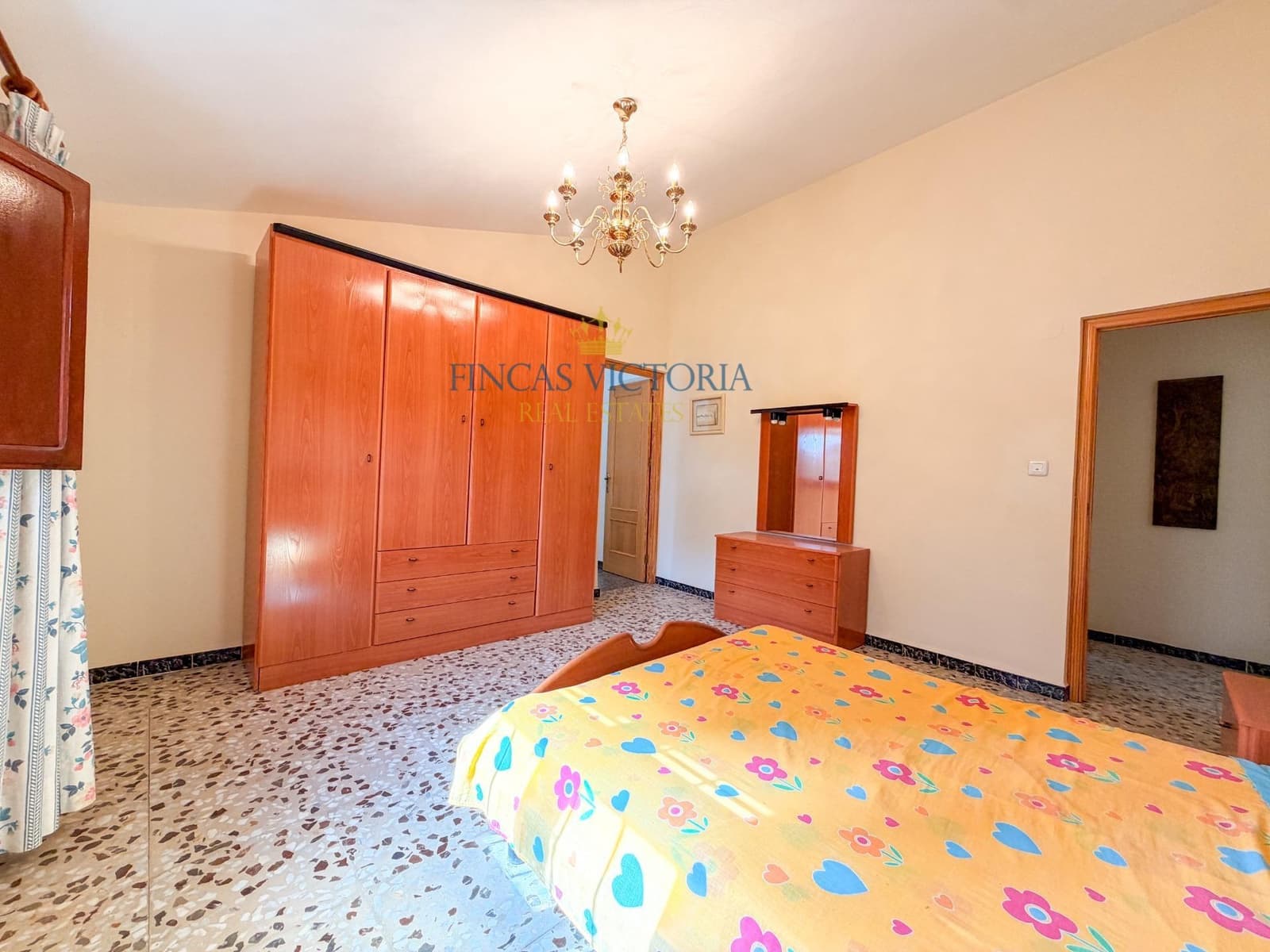 8 bedroom Townhouse for sale in San Juan de los Terreros with garage - € 250,000 (Ref: 9797139)