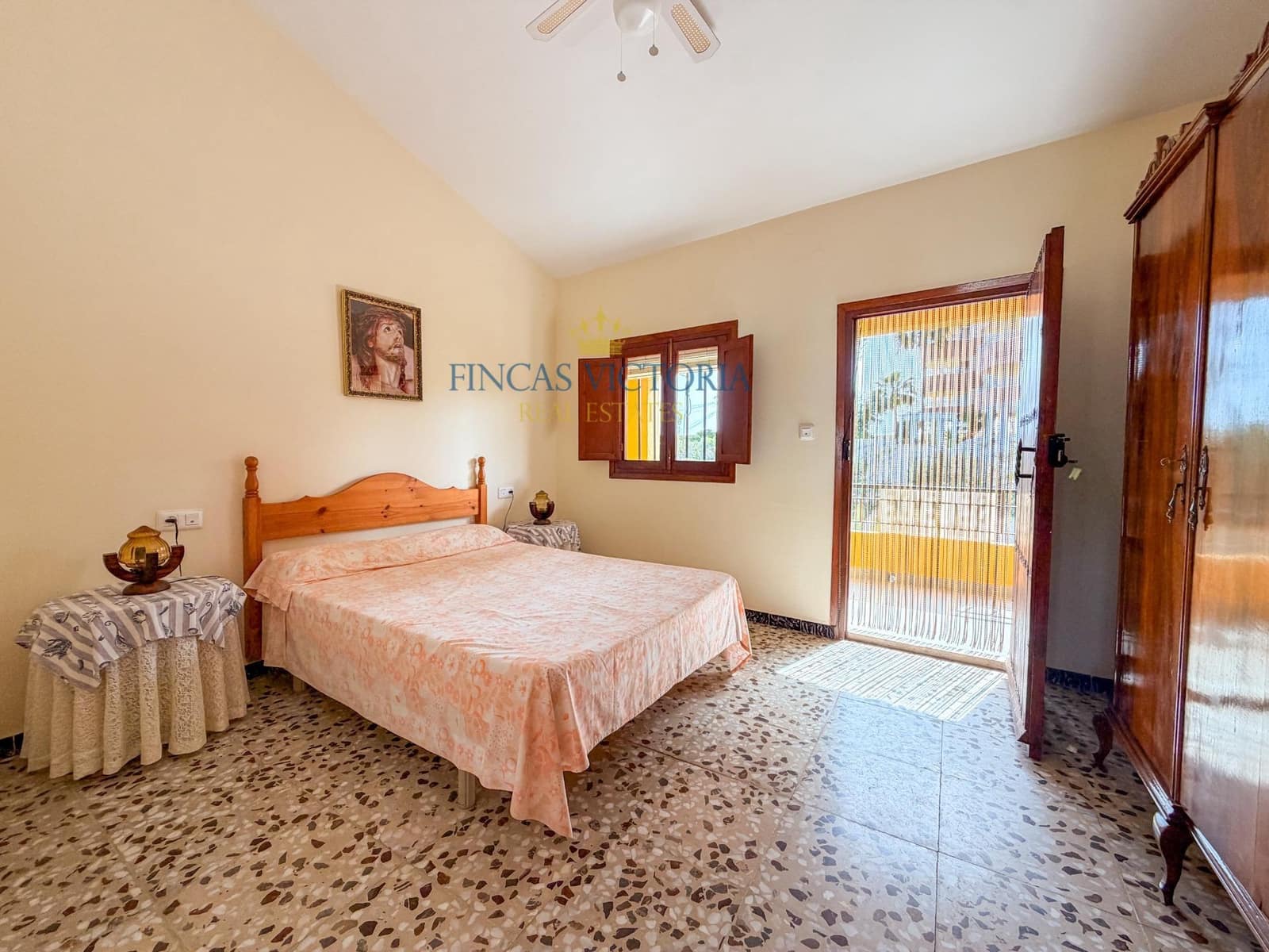 8 bedroom Townhouse for sale in San Juan de los Terreros with garage - € 250,000 (Ref: 9797139)