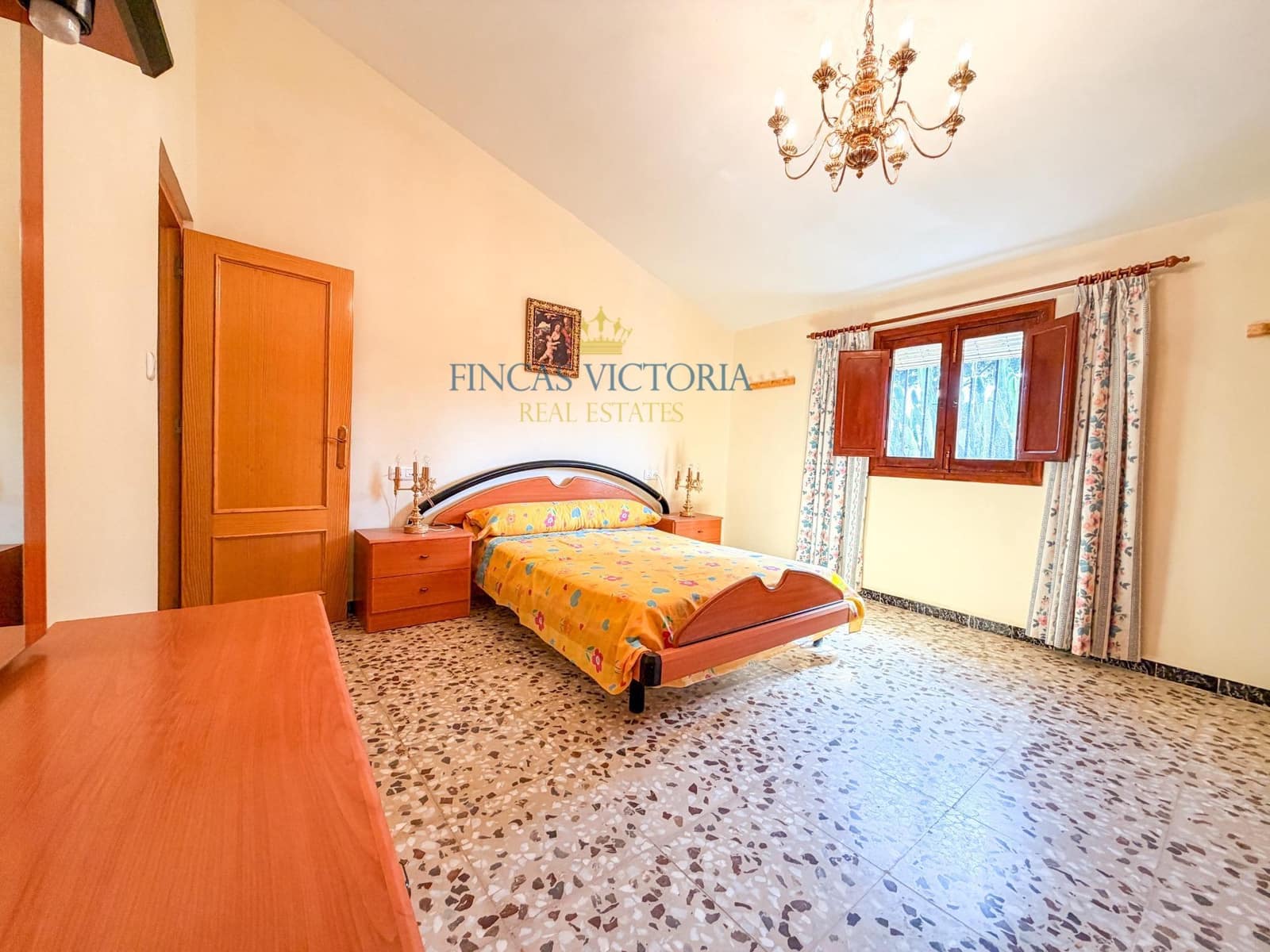 8 bedroom Townhouse for sale in San Juan de los Terreros with garage - € 250,000 (Ref: 9797139)