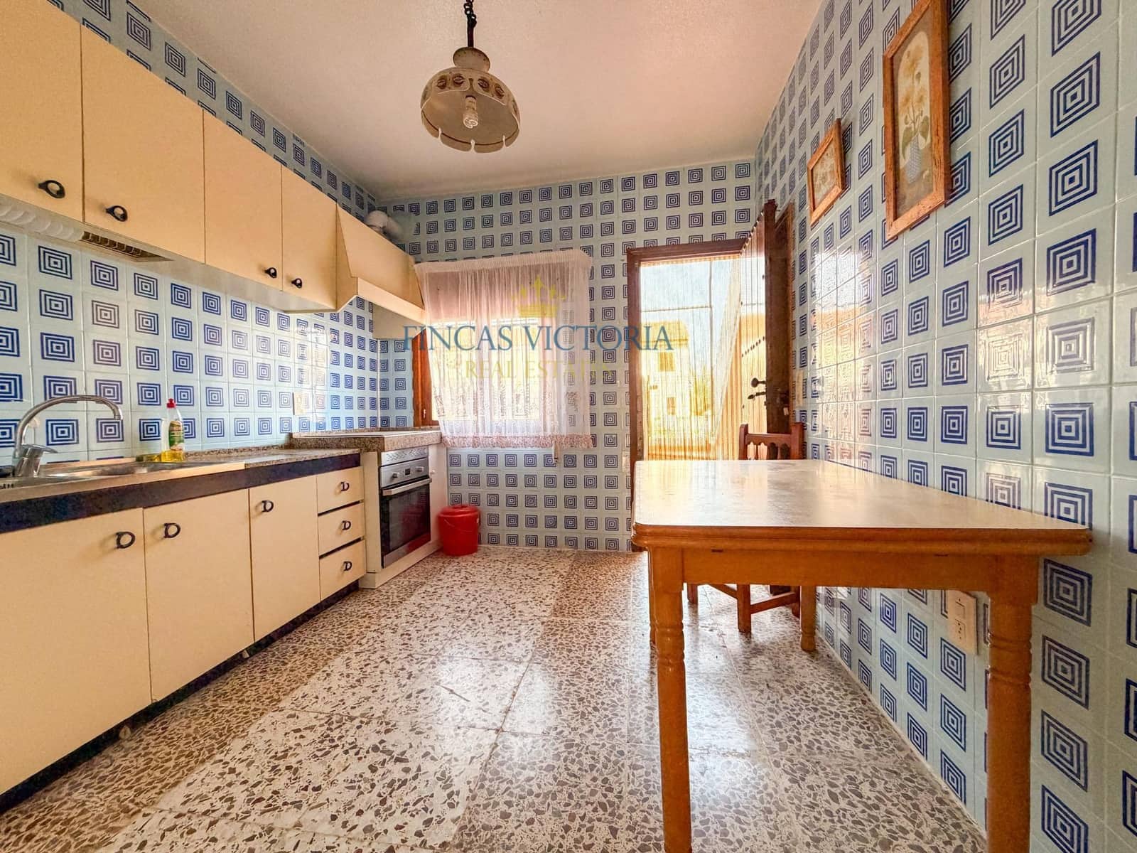 8 bedroom Townhouse for sale in San Juan de los Terreros with garage - € 250,000 (Ref: 9797139)