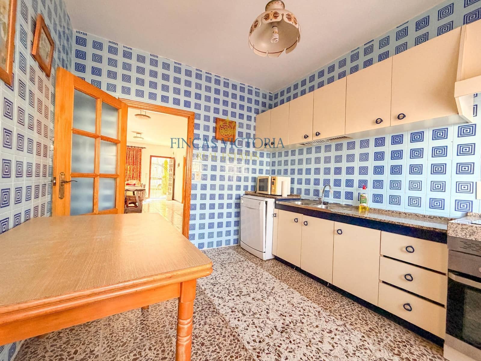 8 bedroom Townhouse for sale in San Juan de los Terreros with garage - € 250,000 (Ref: 9797139)