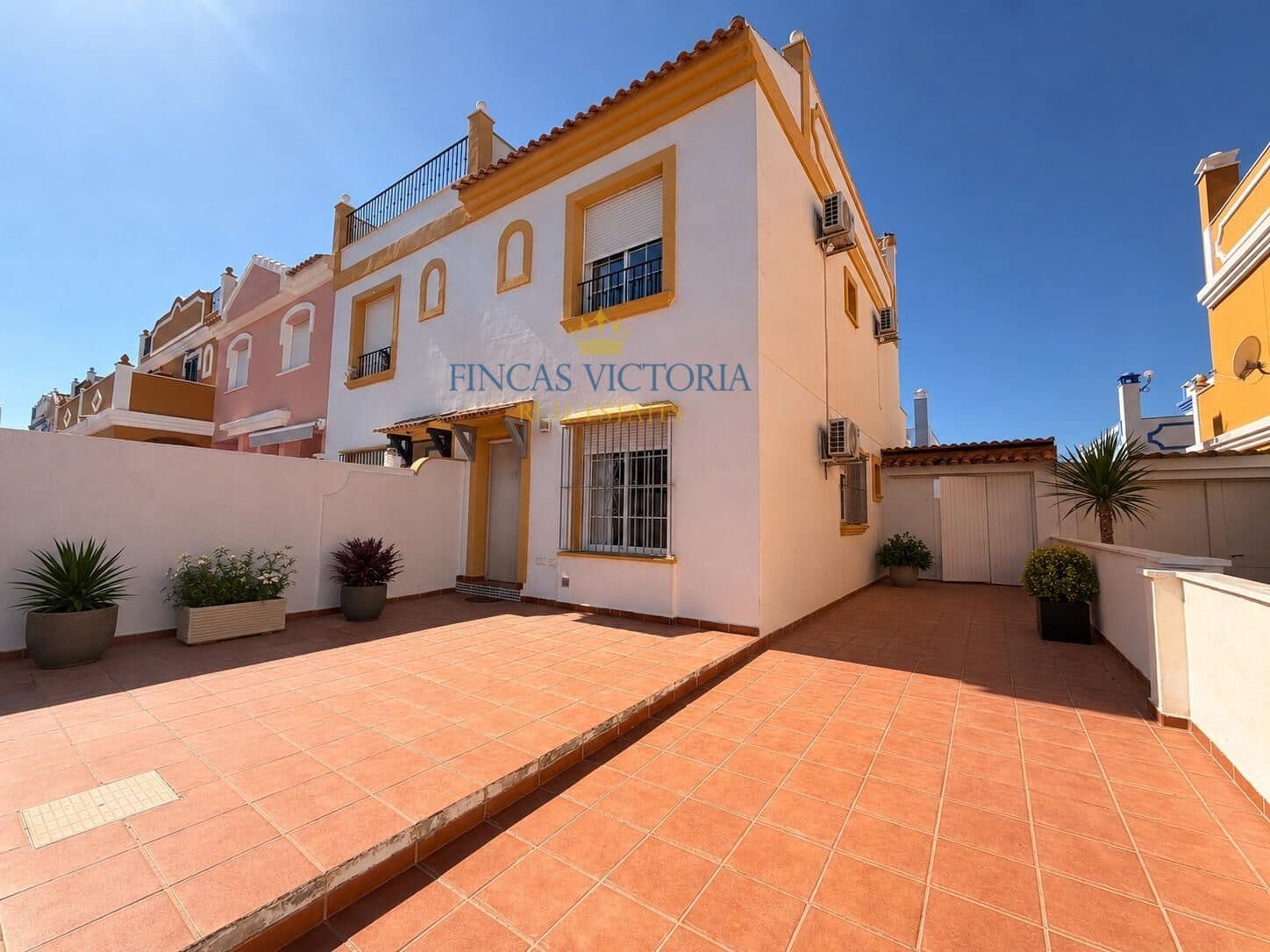 3 soveværelse Villa til salg i San Juan de los Terreros med swimmingpool garage - € 265.000 (Ref: 9825273)