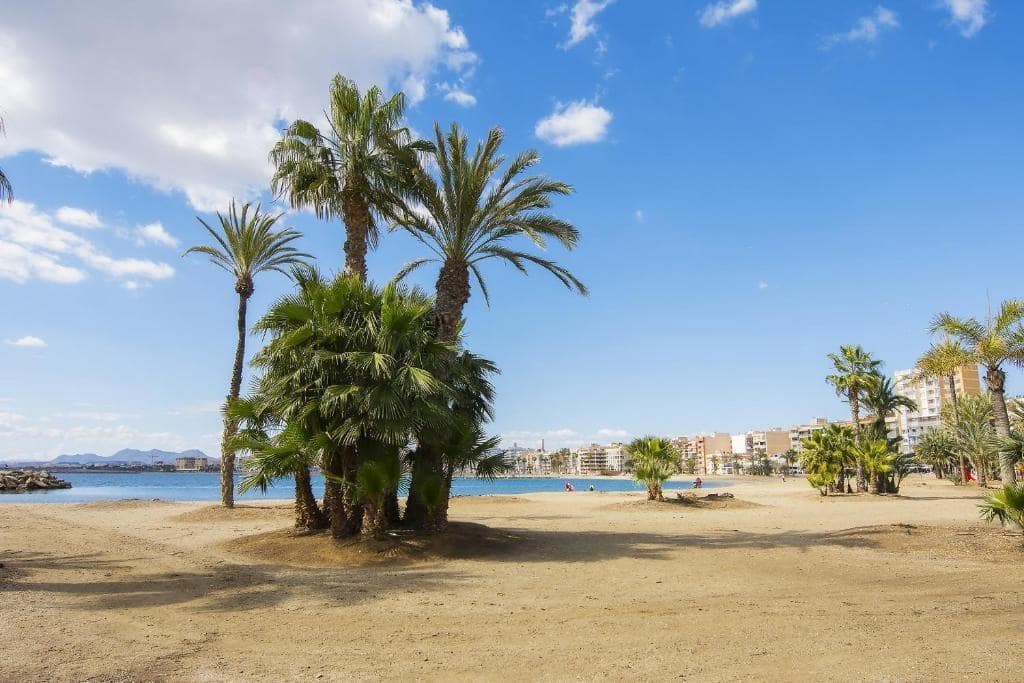 3 bedroom Flat for sale in Aguilas with garage - € 320,000 (Ref: 9846255)