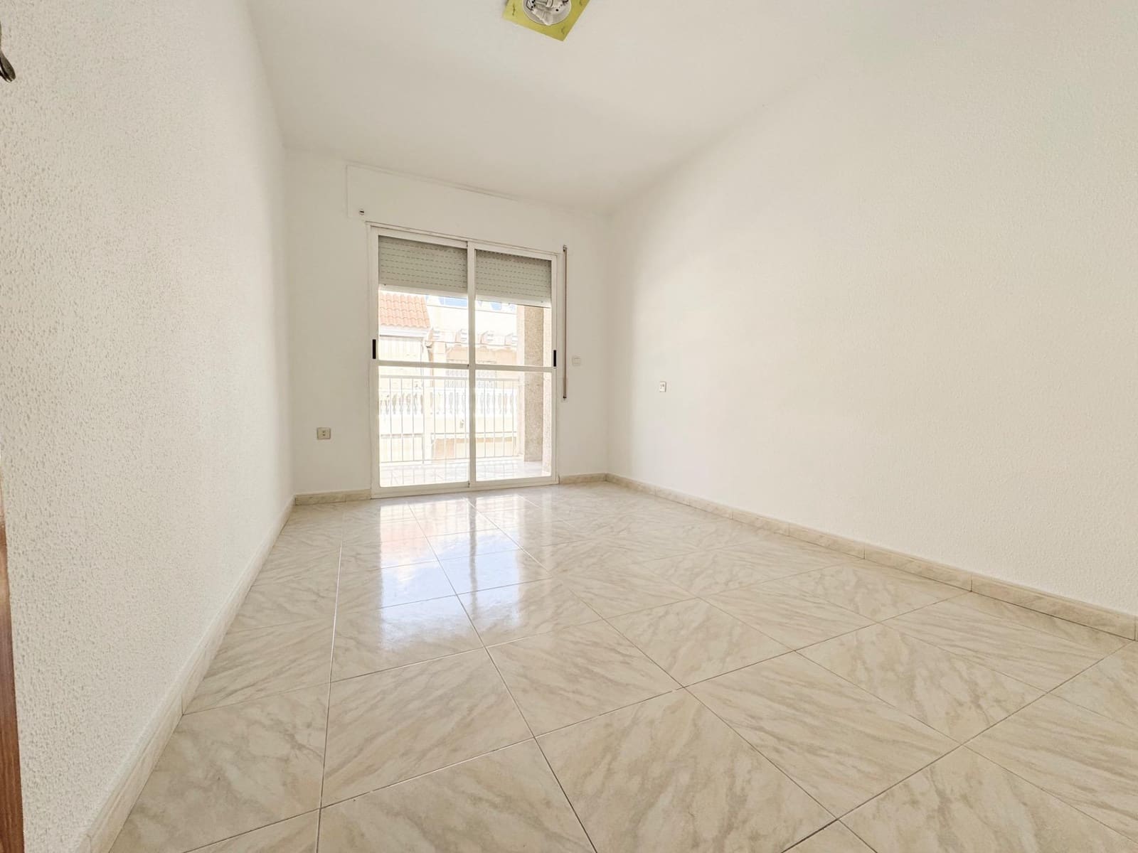 4 bedroom Flat for sale in Aguilas - € 130,000 (Ref: 9868614)