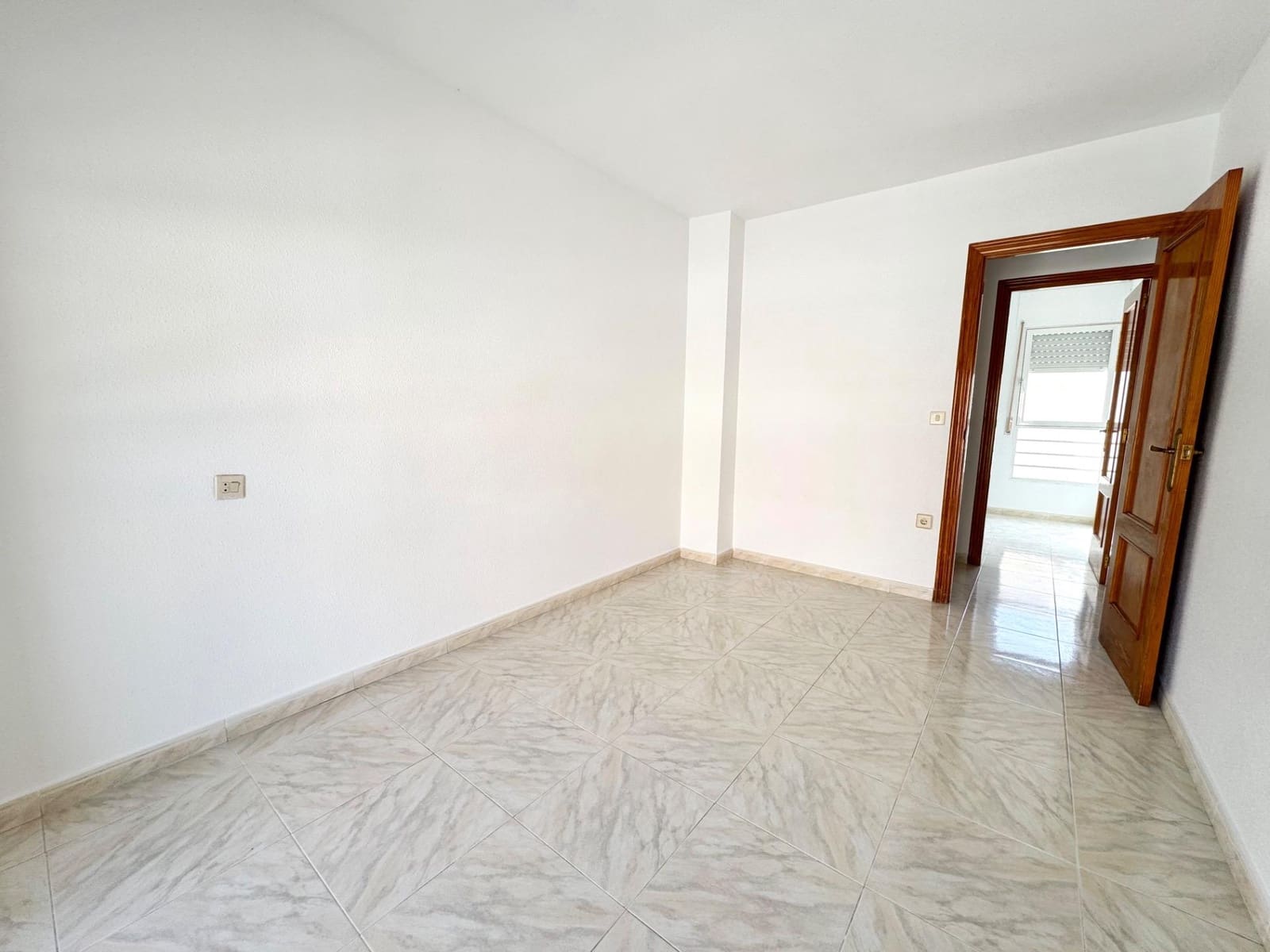 4 bedroom Flat for sale in Aguilas - € 130,000 (Ref: 9868614)
