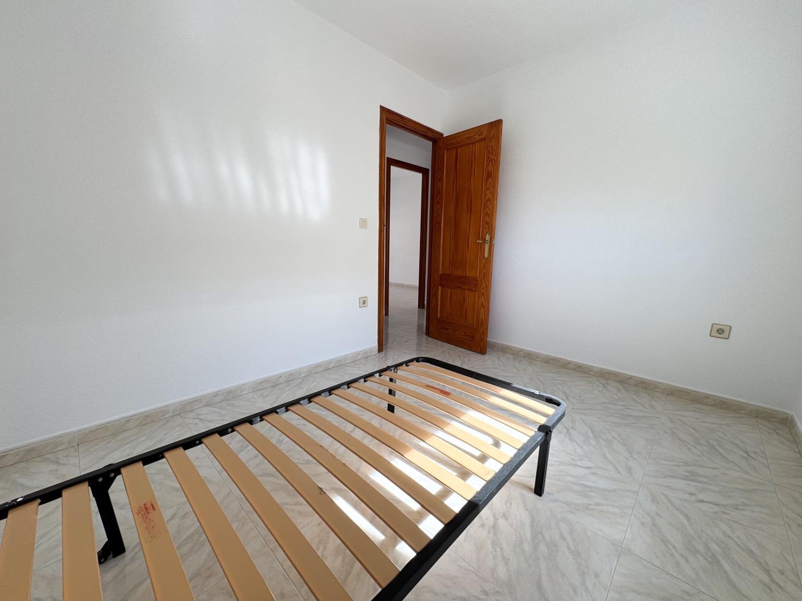 4 bedroom Flat for sale in Aguilas - € 130,000 (Ref: 9868614)
