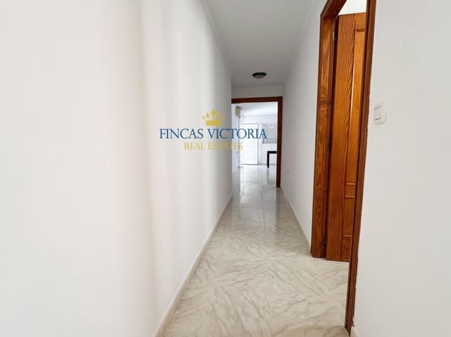 Piso de 4 habitaciones en Aguilas en venta - 130.000 € (Ref: 9868614)