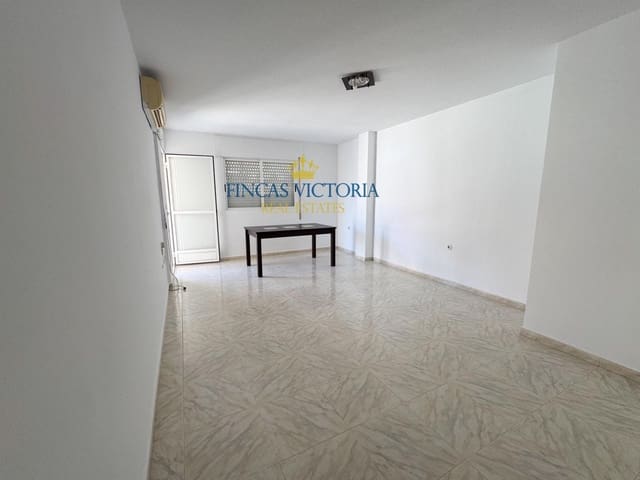 Piso de 4 habitaciones en Aguilas en venta - 130.000 € (Ref: 9868614)