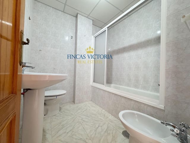 Piso de 4 habitaciones en Aguilas en venta - 130.000 € (Ref: 9868614)