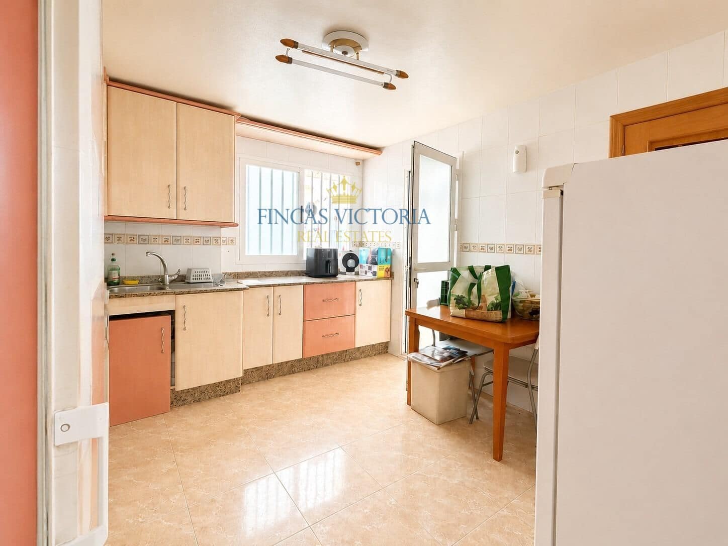 4 bedroom Flat for sale in Aguilas with garage - € 150,000 (Ref: 9873525)