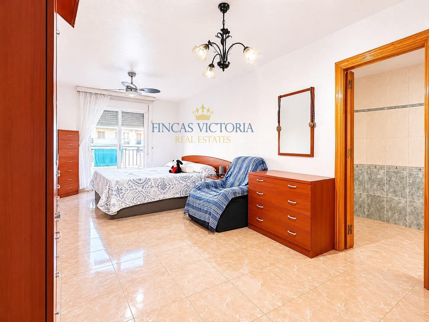 4 bedroom Flat for sale in Aguilas with garage - € 150,000 (Ref: 9873525)