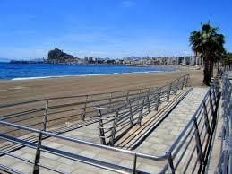 Piso de 3 habitaciones en Aguilas en venta - 300.000 € (Ref: 9890404)