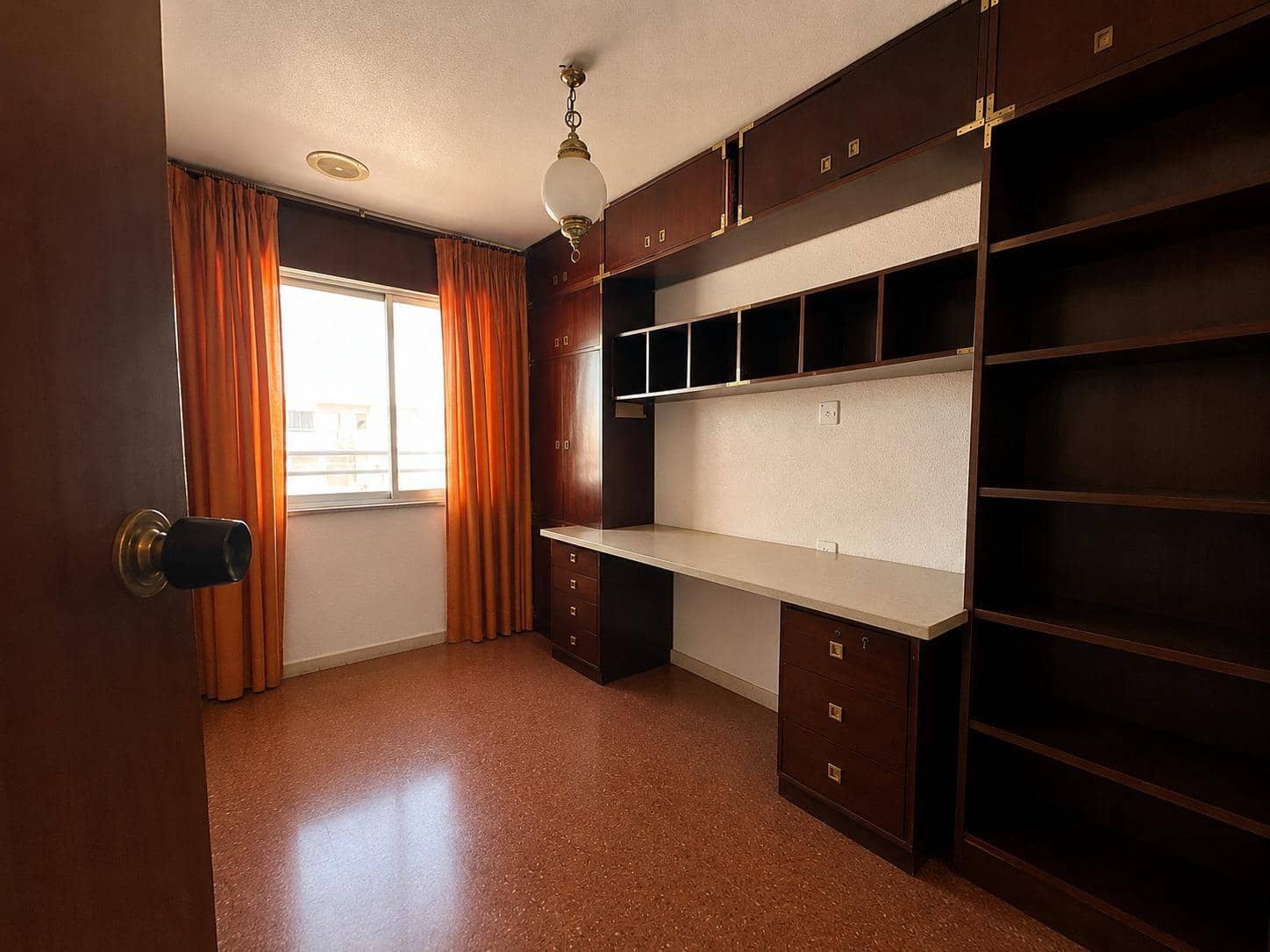 Piso de 3 habitaciones en Aguilas en venta - 300.000 € (Ref: 9890404)