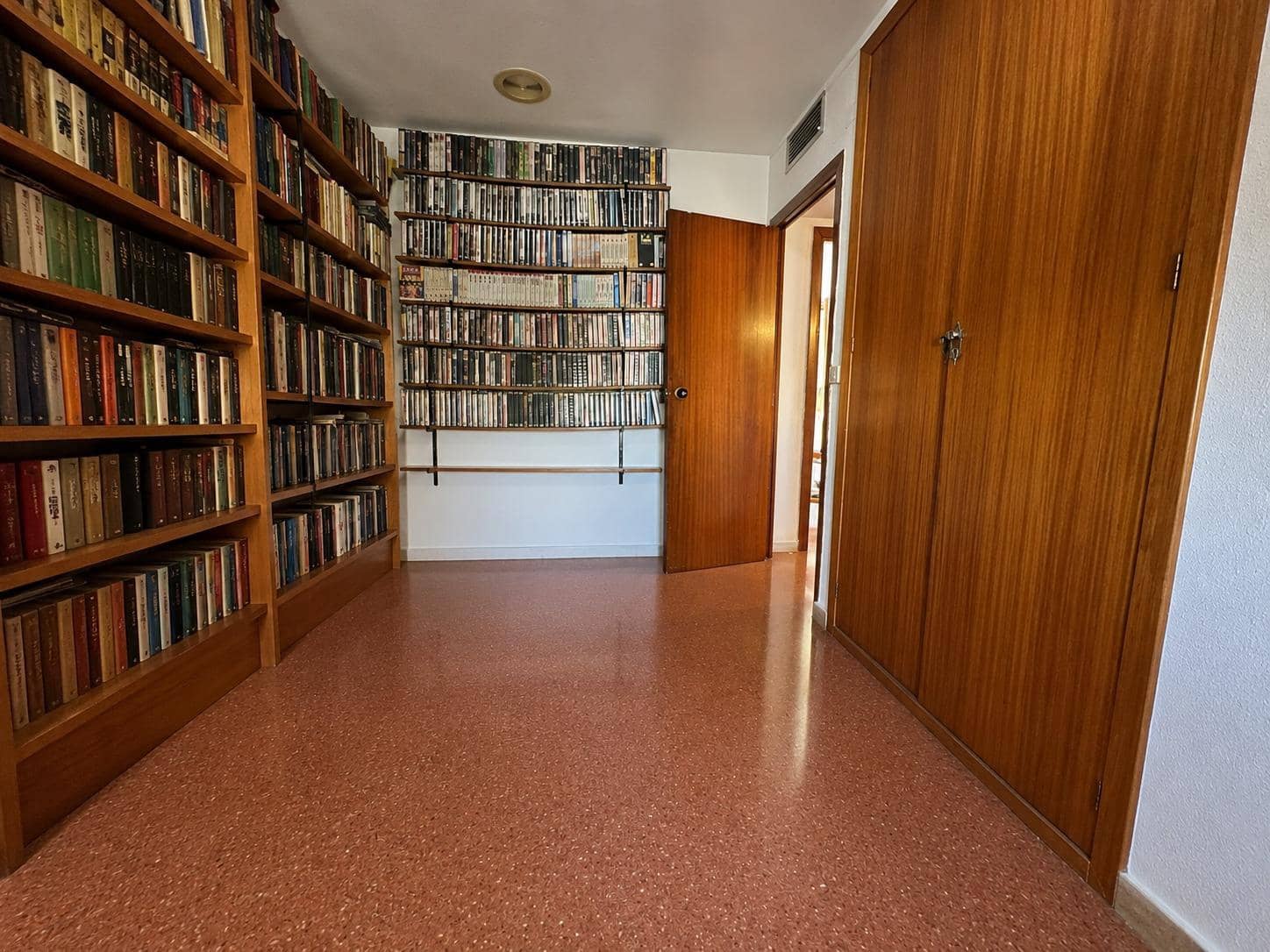 Piso de 3 habitaciones en Aguilas en venta - 300.000 € (Ref: 9890404)