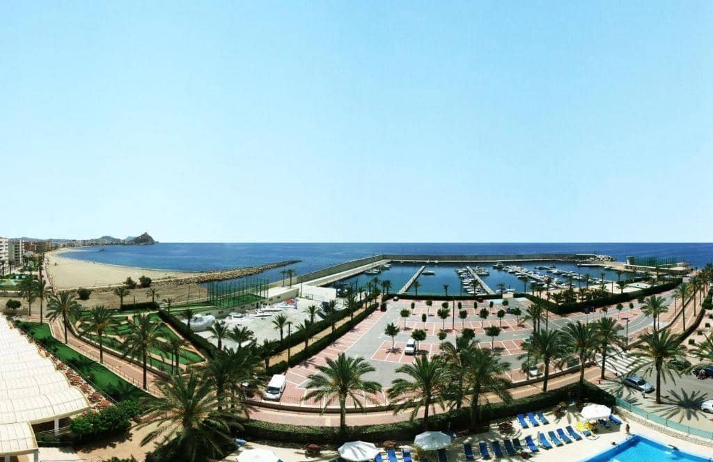 Piso de 3 habitaciones en Aguilas en venta - 169.900 € (Ref: 9915852)