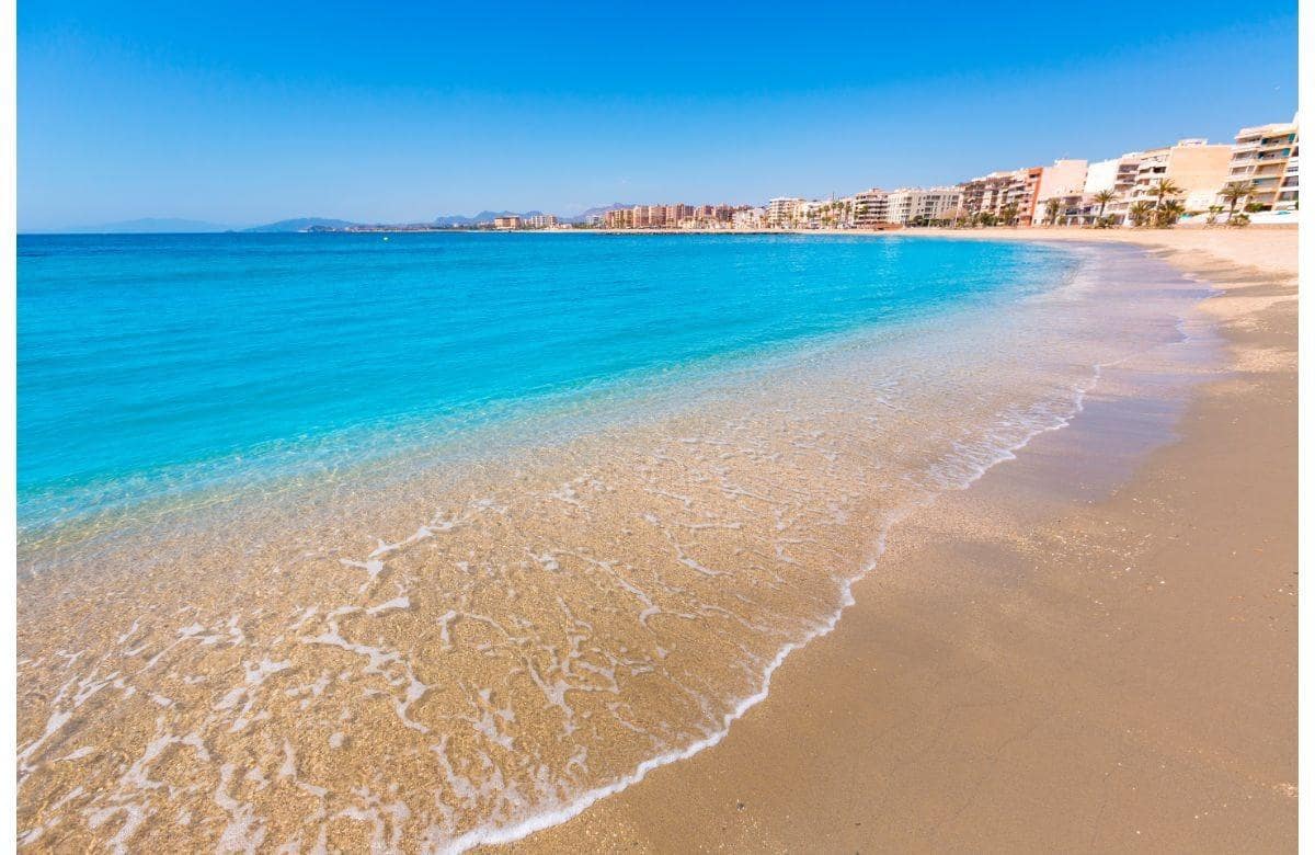 Piso de 3 habitaciones en Aguilas en venta - 169.900 € (Ref: 9915852)