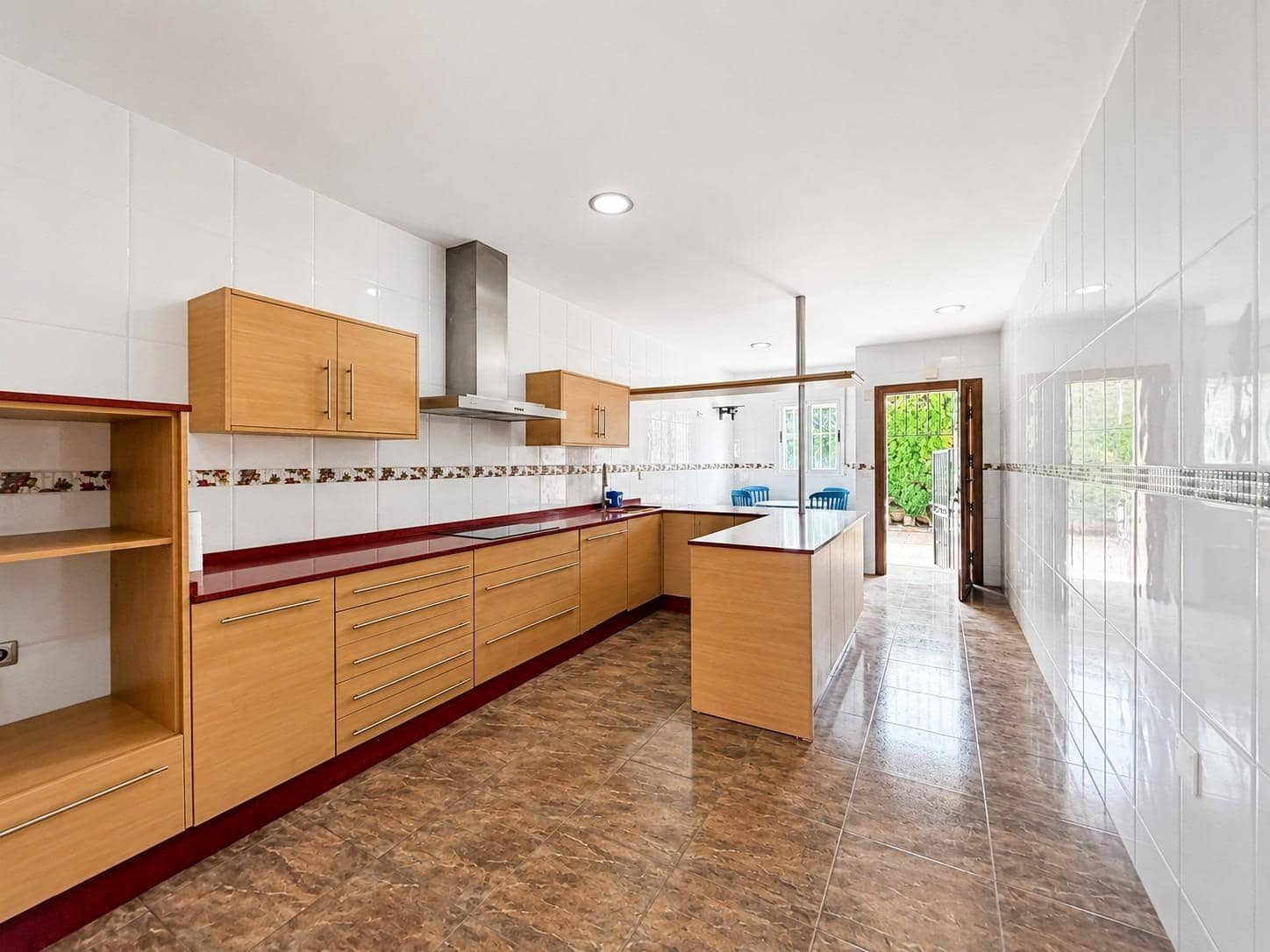 Adosado de 6 habitaciones en Aguilas en venta con garaje - 180.000 € (Ref: 9915853)