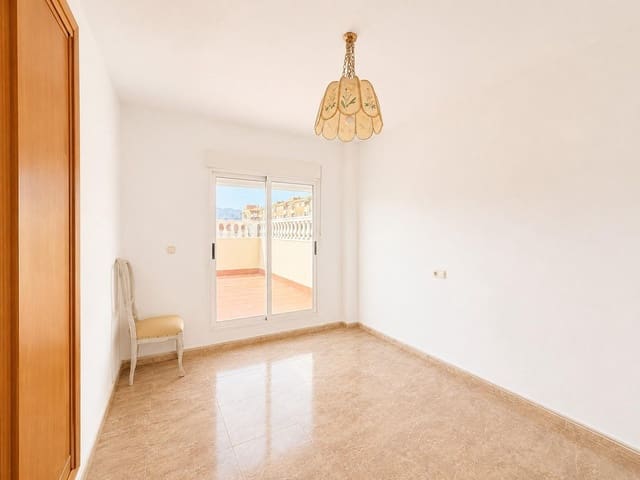 Adosado de 6 habitaciones en Aguilas en venta con garaje - 180.000 € (Ref: 9915853)